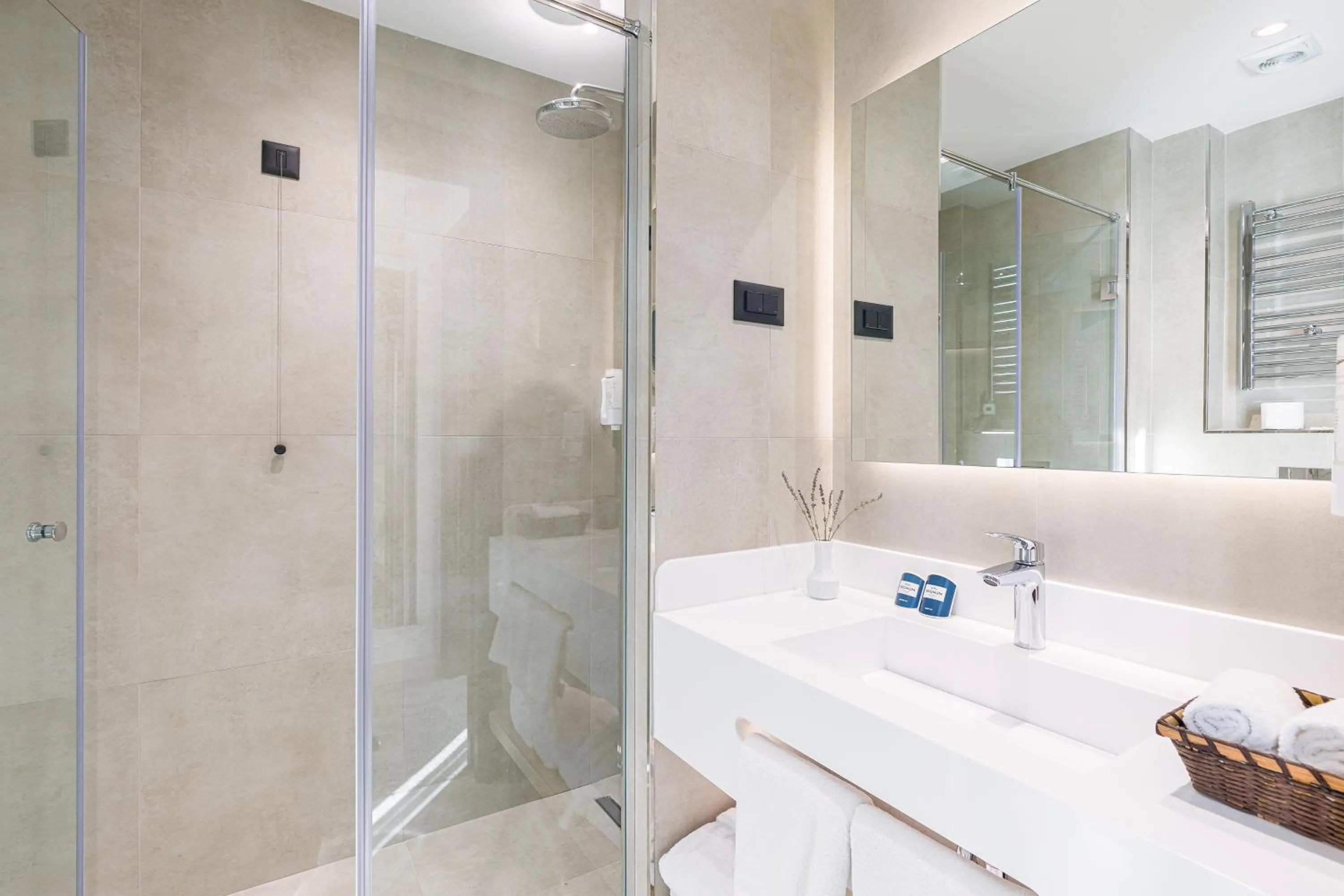 Bathroom in Regnum Banya Thermal Hotel