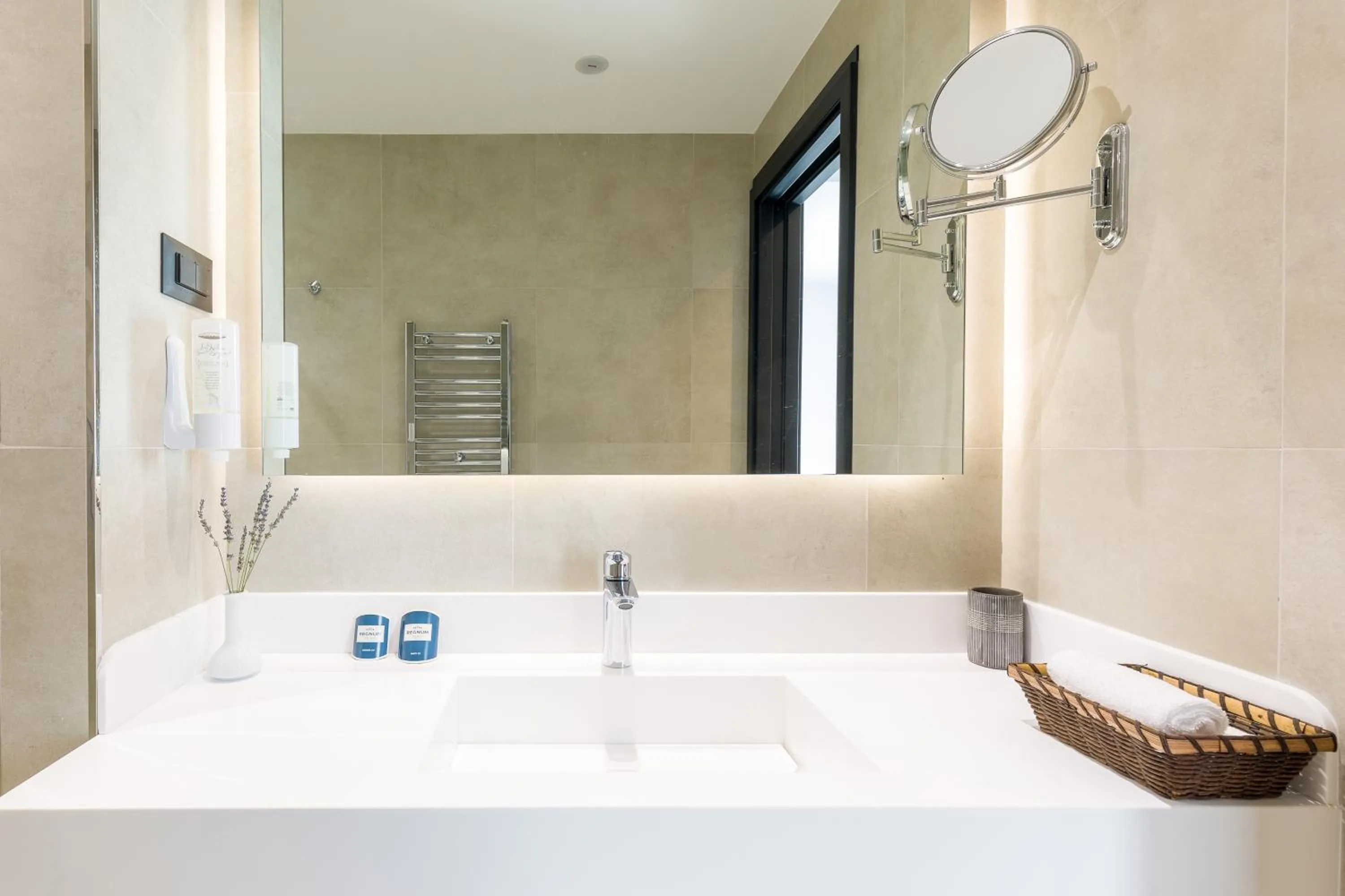 Bathroom in Regnum Banya Thermal Hotel