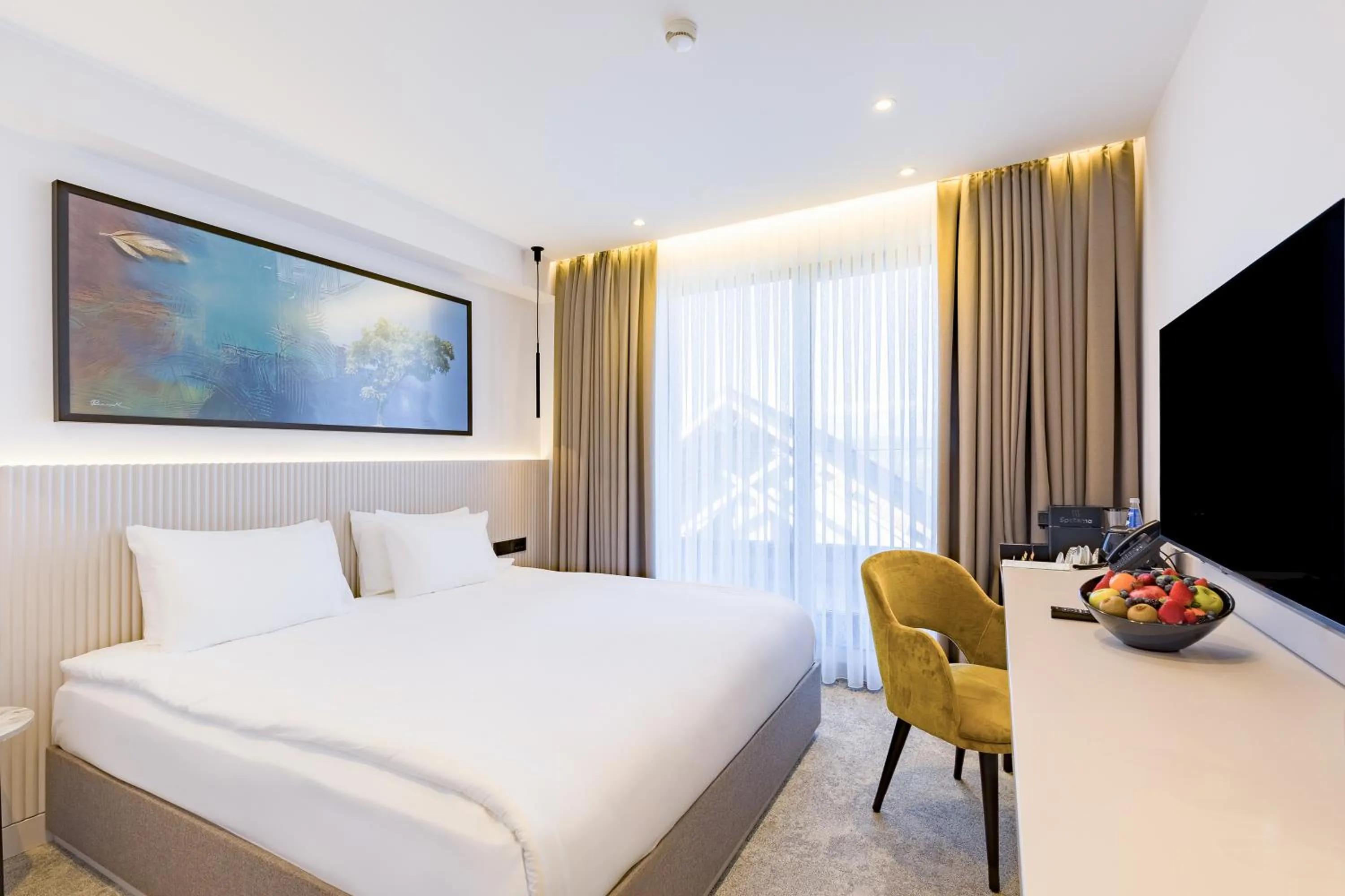 Photo of the whole room, Bed in Regnum Banya Thermal Hotel