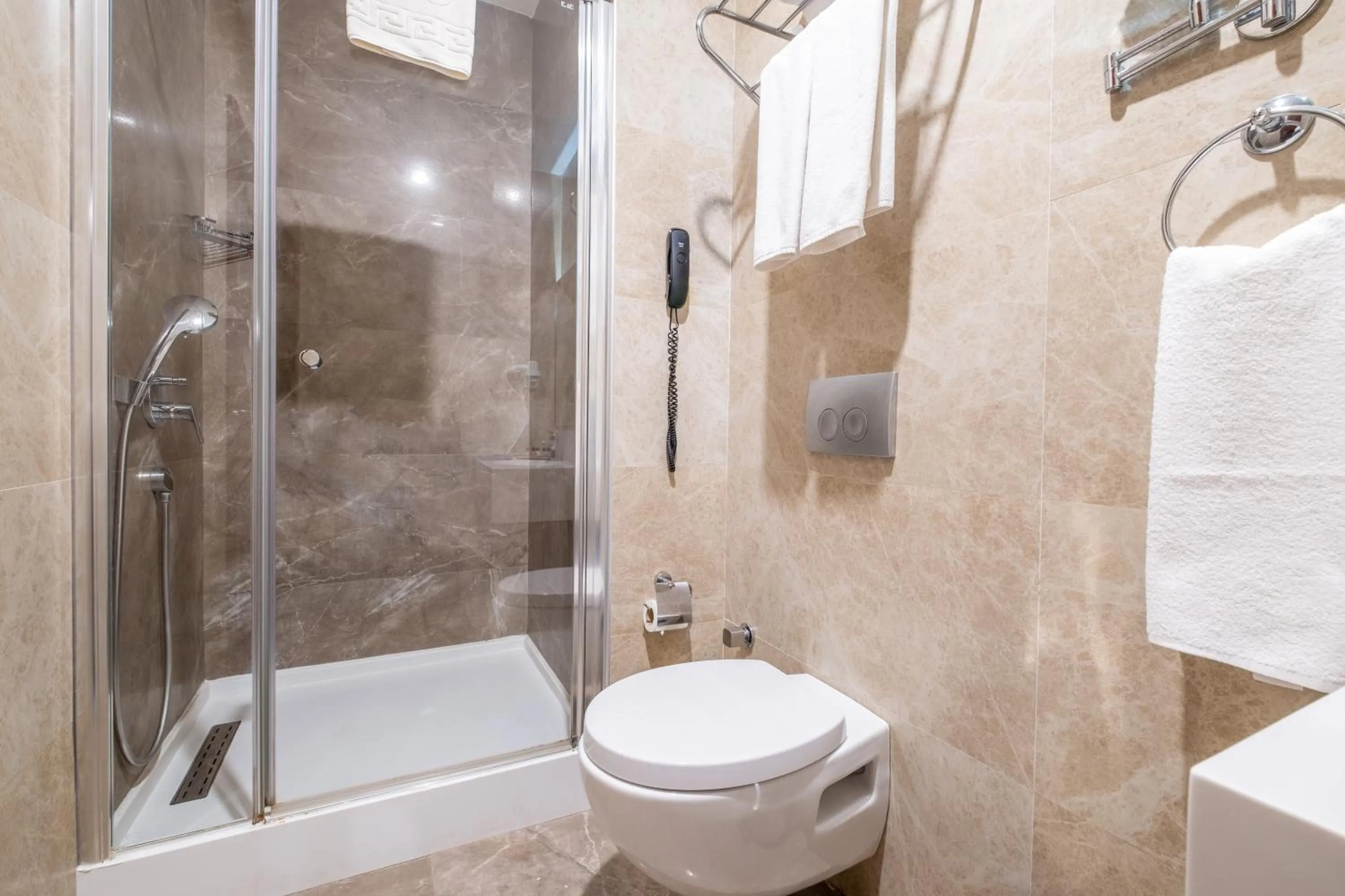 Toilet in Park by Clover Nişantaşı Harbiye Şişli