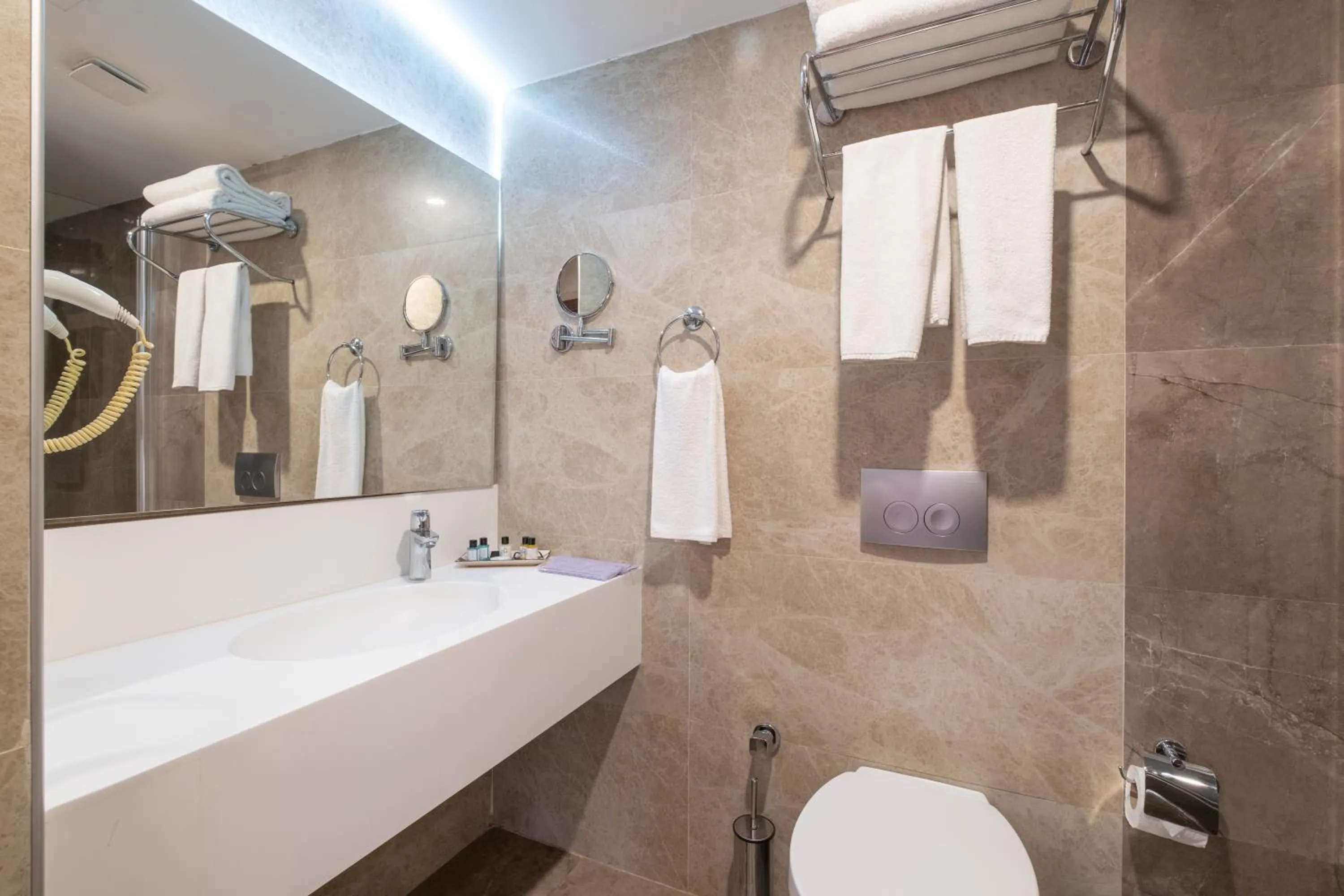 Shower in Park by Clover Nişantaşı Harbiye Şişli