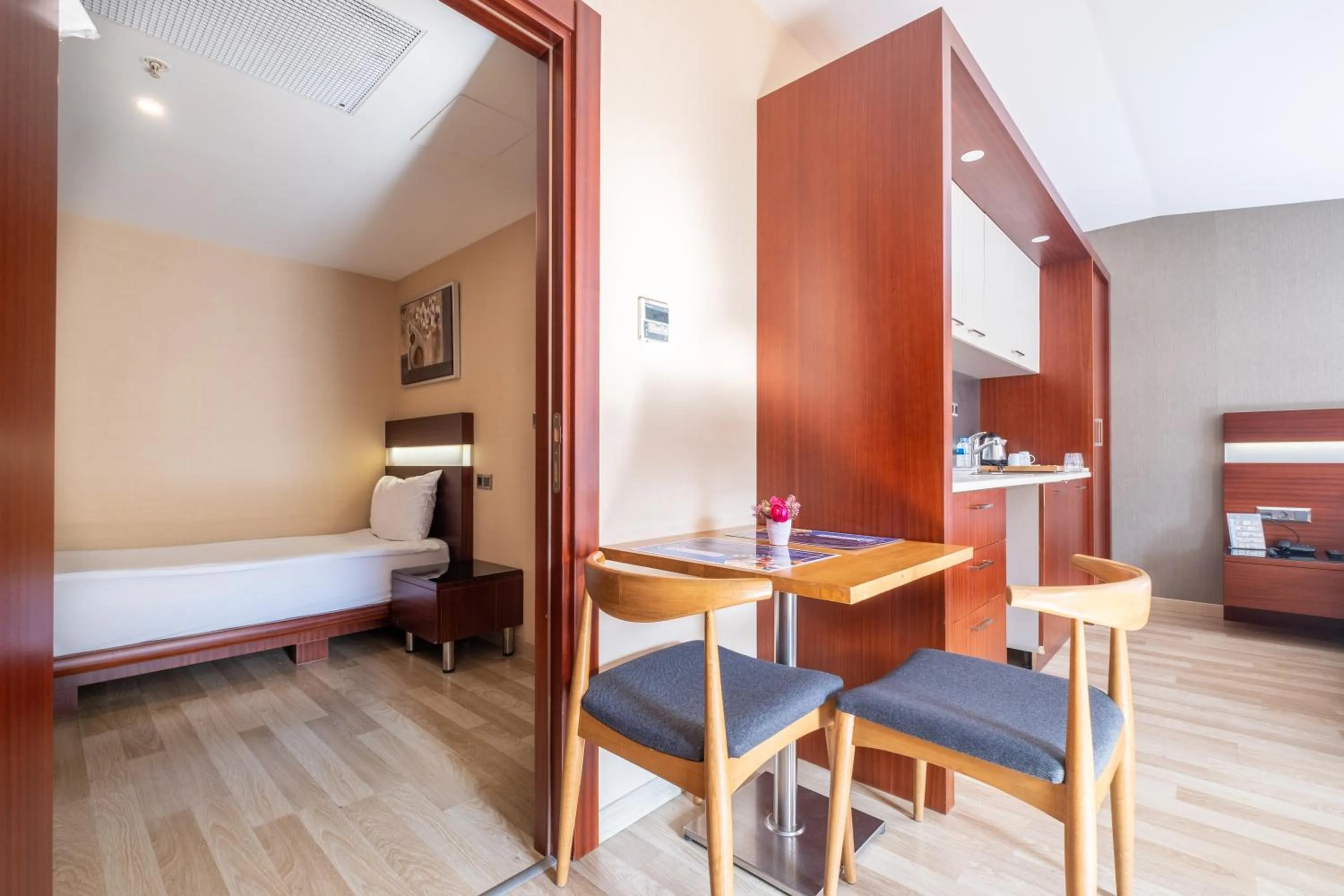 Bed in Park by Clover Nişantaşı Harbiye Şişli