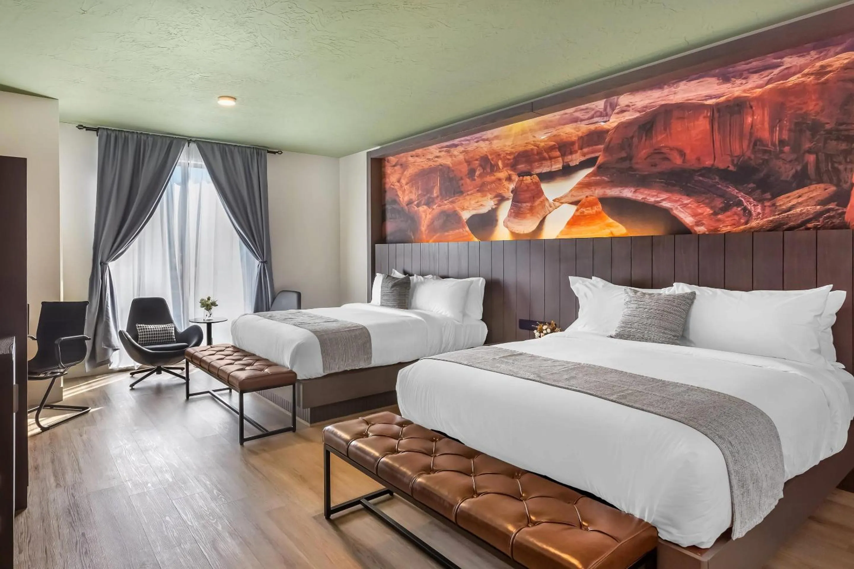 Bedroom, Bed in The Valor, an Ascend Collection Hotel