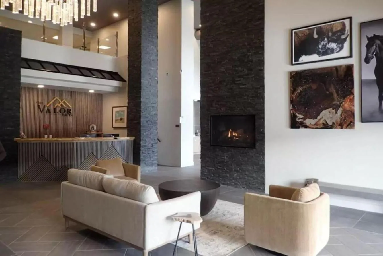 Seating area in The Valor, an Ascend Collection Hotel