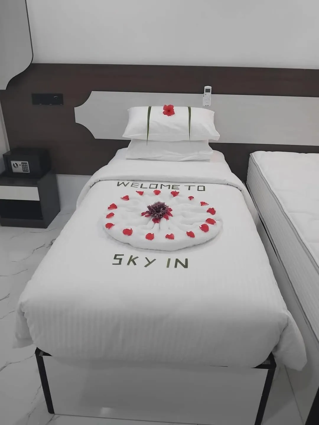 Bed in Skyinn omadhoo