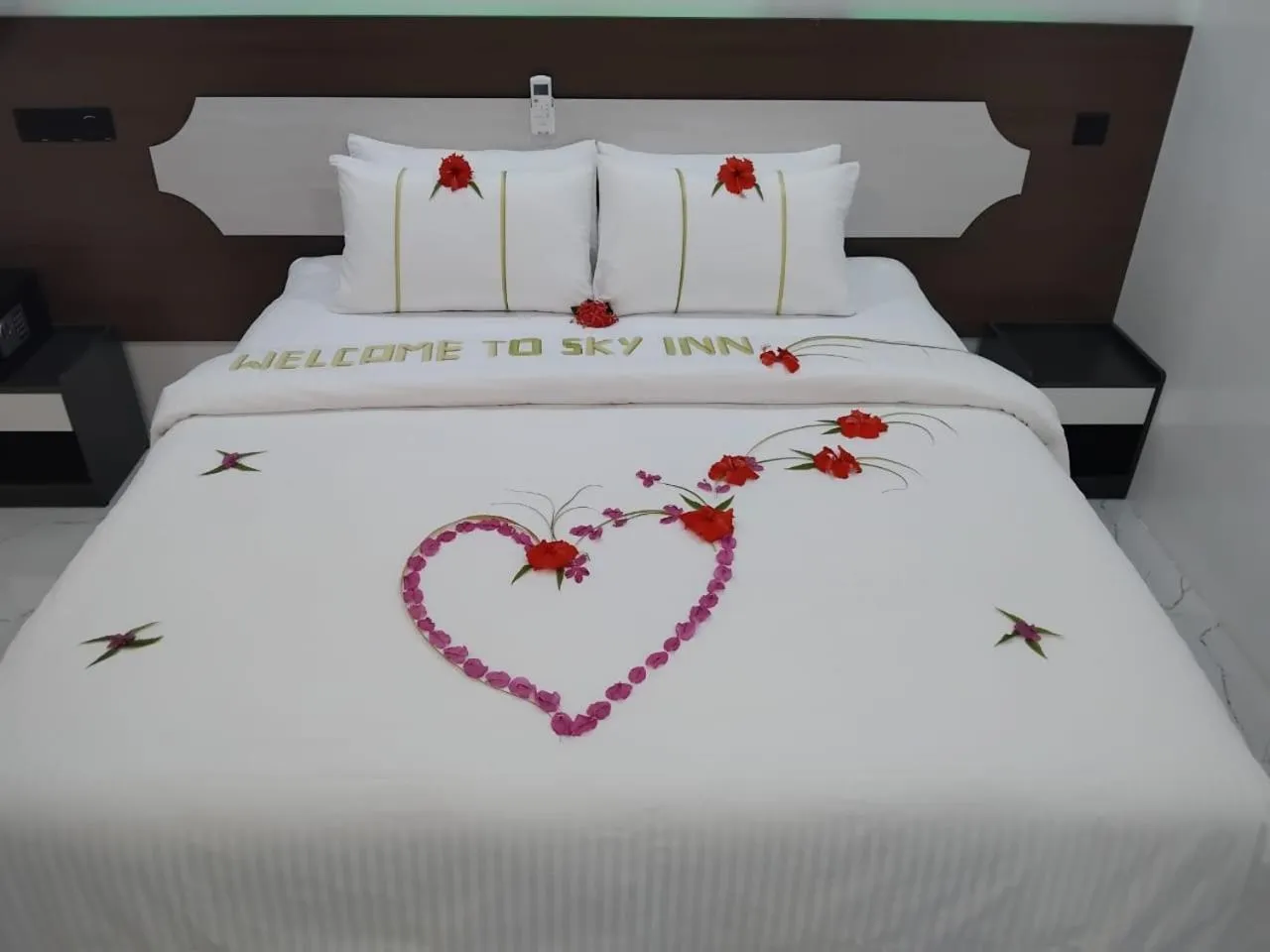 Bed in Skyinn omadhoo