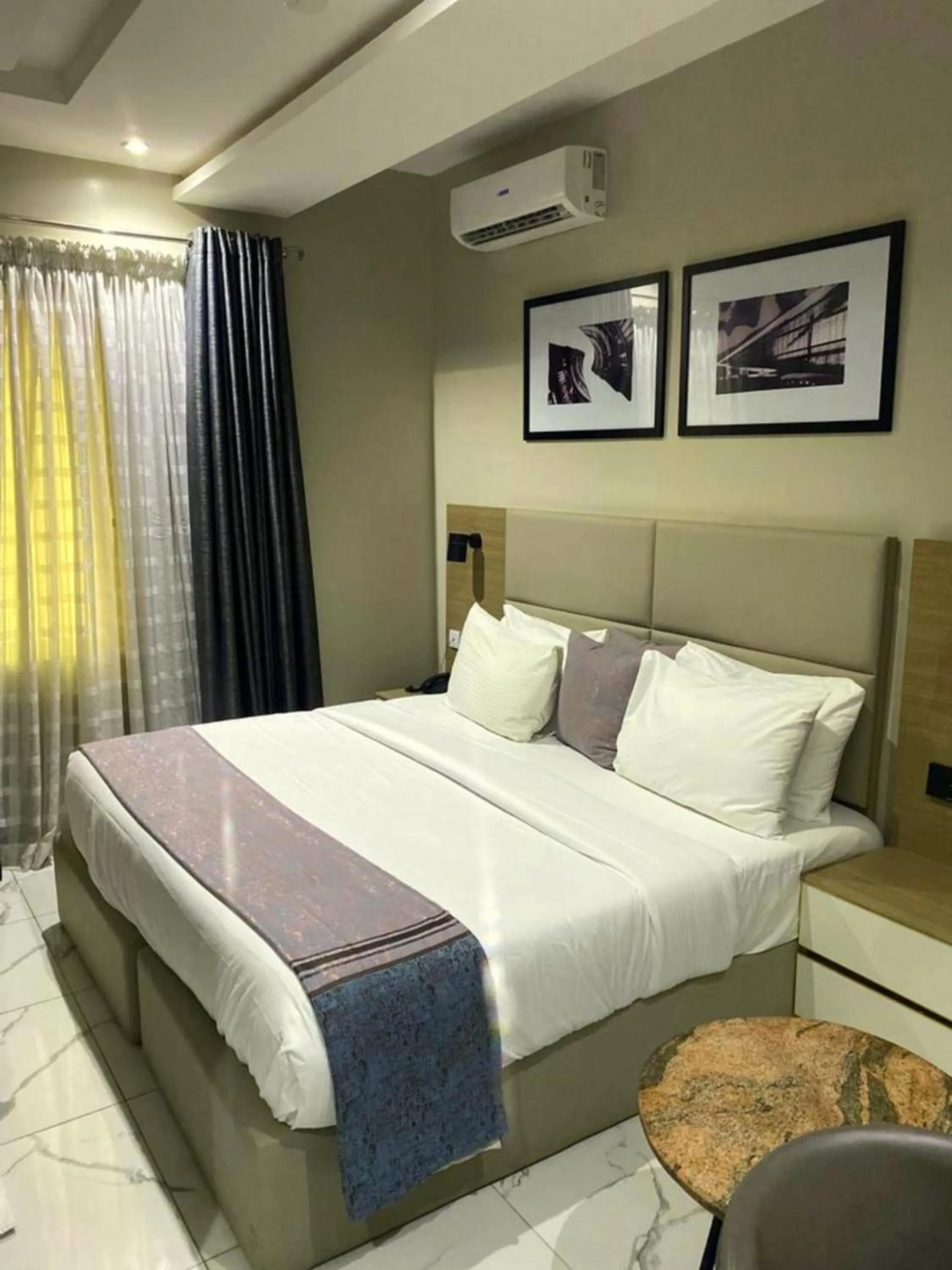 Bed in Ringruby Hotel, Eso Close