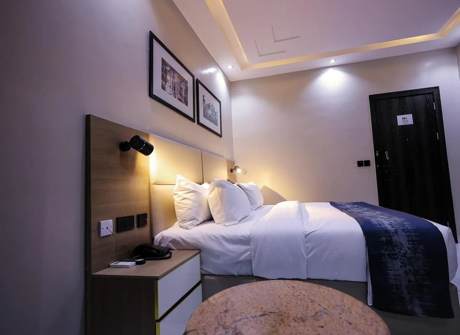 Bed in Ringruby Hotel, Eso Close