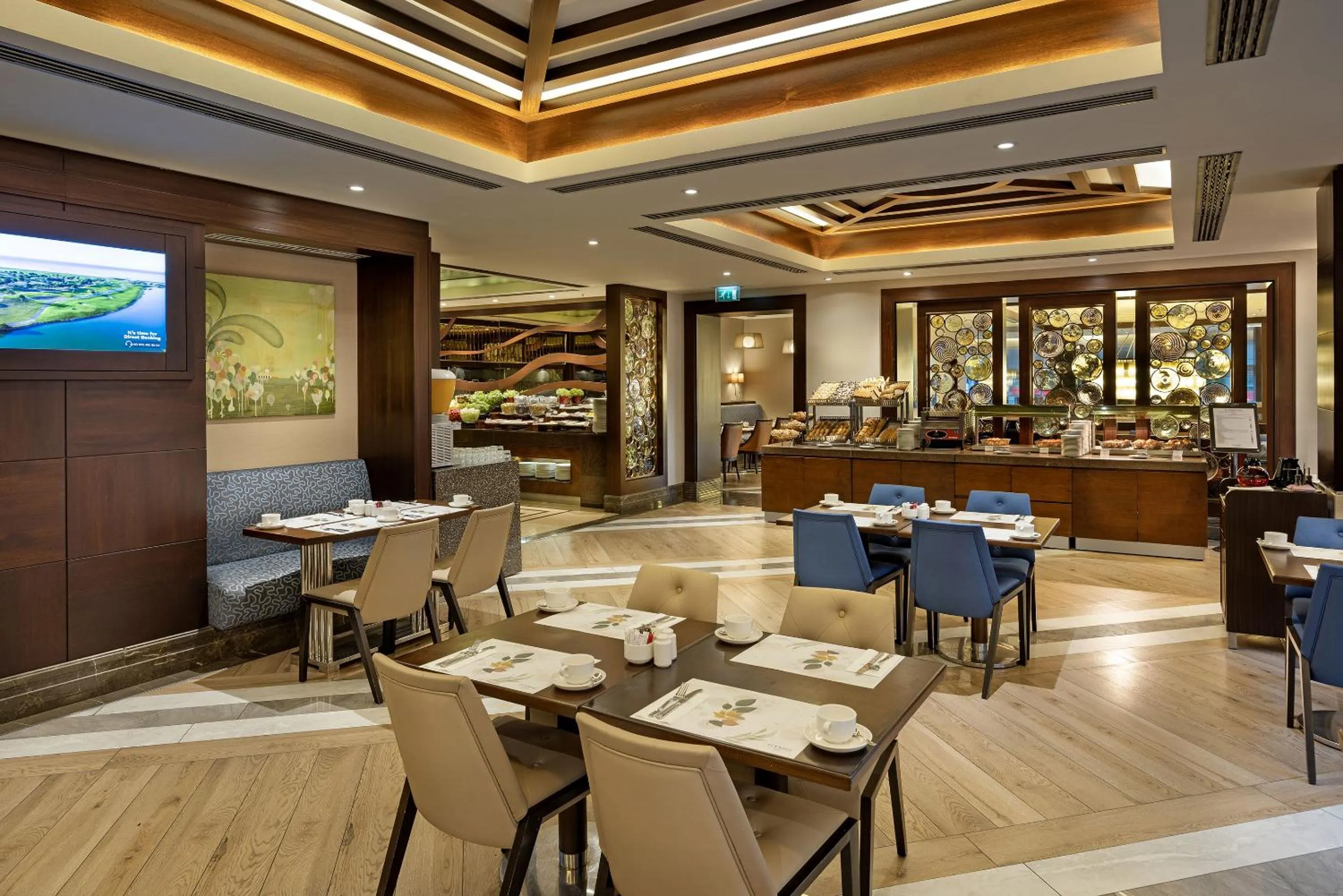 Restaurant/places to eat in Titanic City Taksim