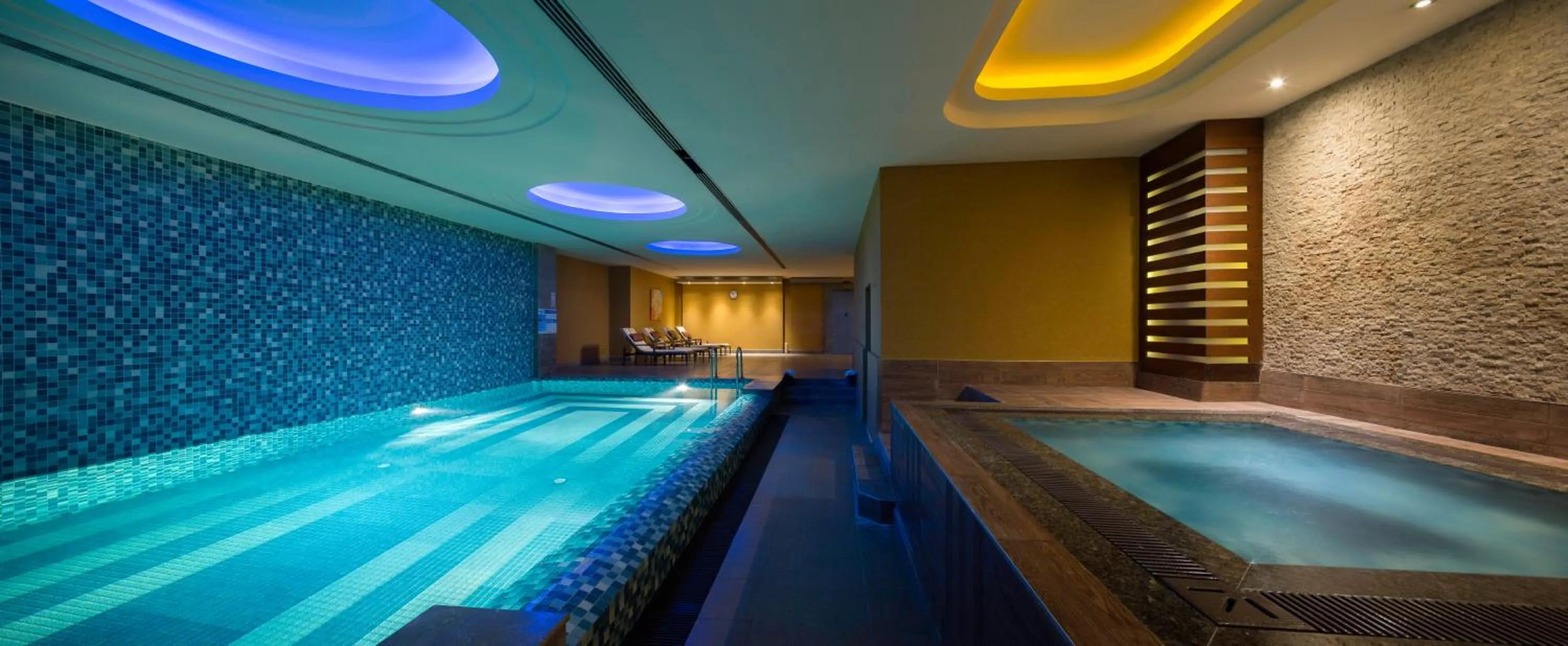 Swimming pool in Titanic City Taksim