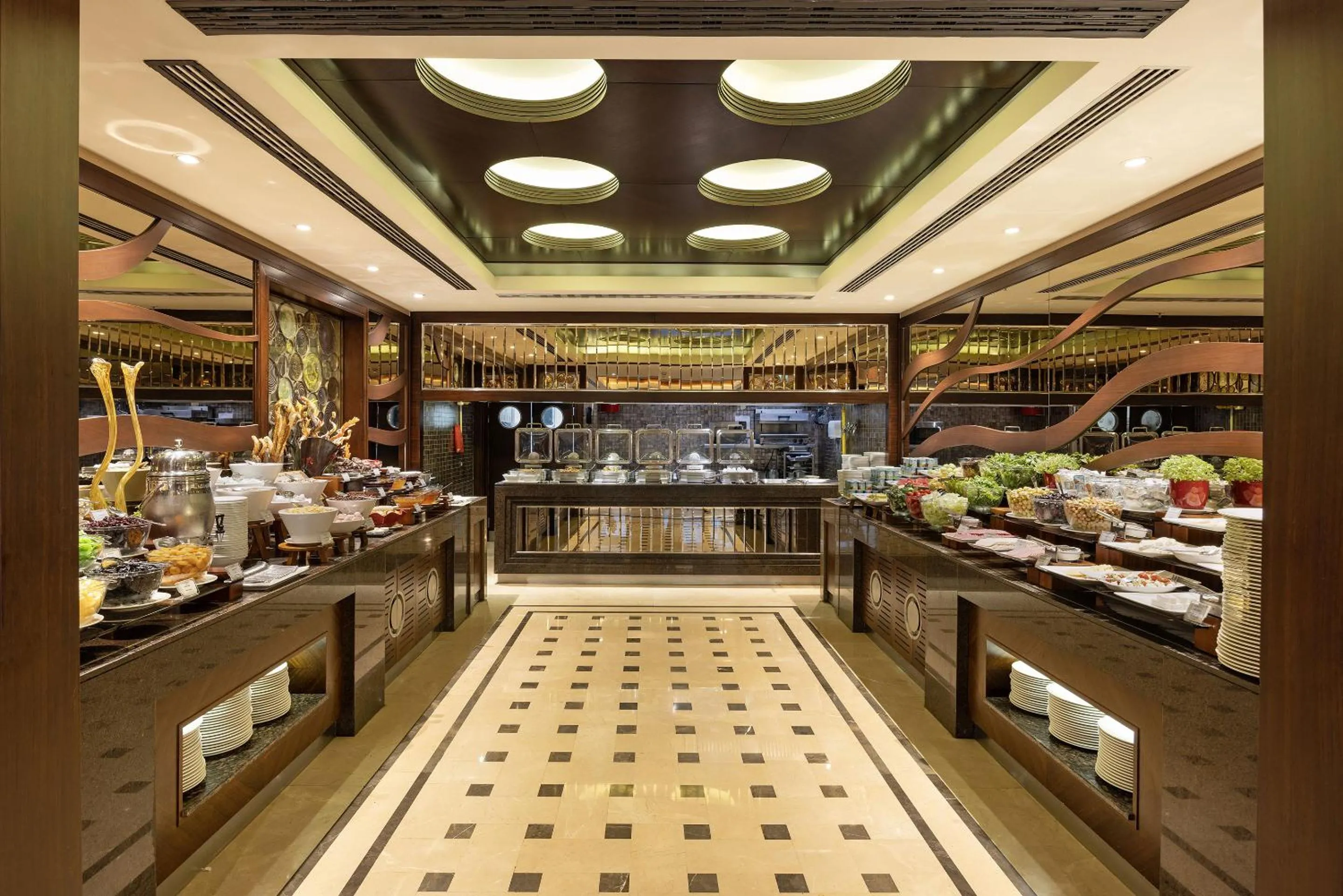 Buffet breakfast in Titanic City Taksim