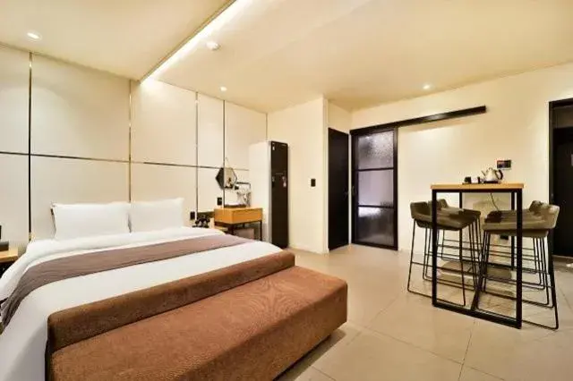 Suwon Brown Dot Suwon Ingyegyo Suwon Brown Dot Suwon Ingyegyo