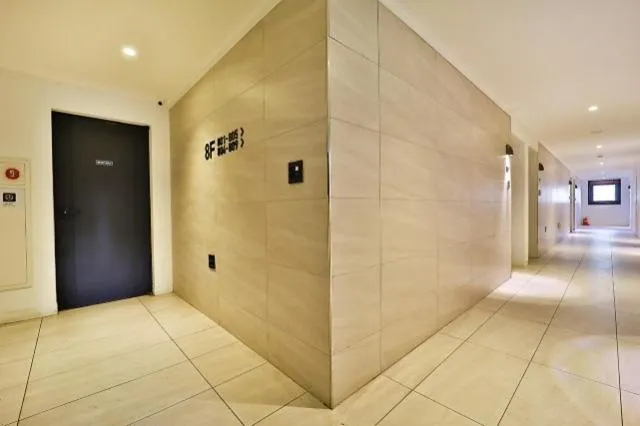 Suwon Brown Dot Suwon Ingyegyo