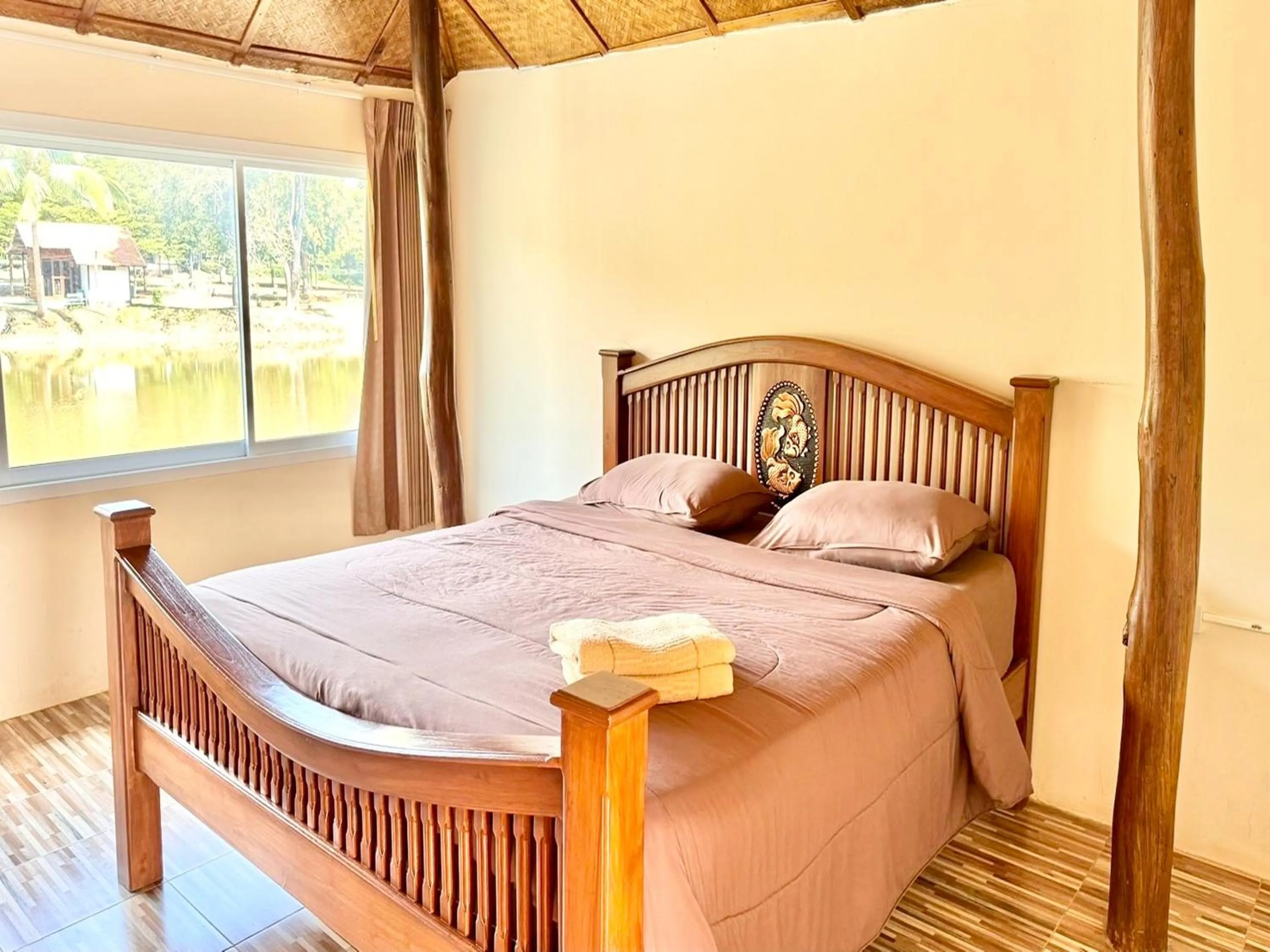 Bed in Fahluang Resort