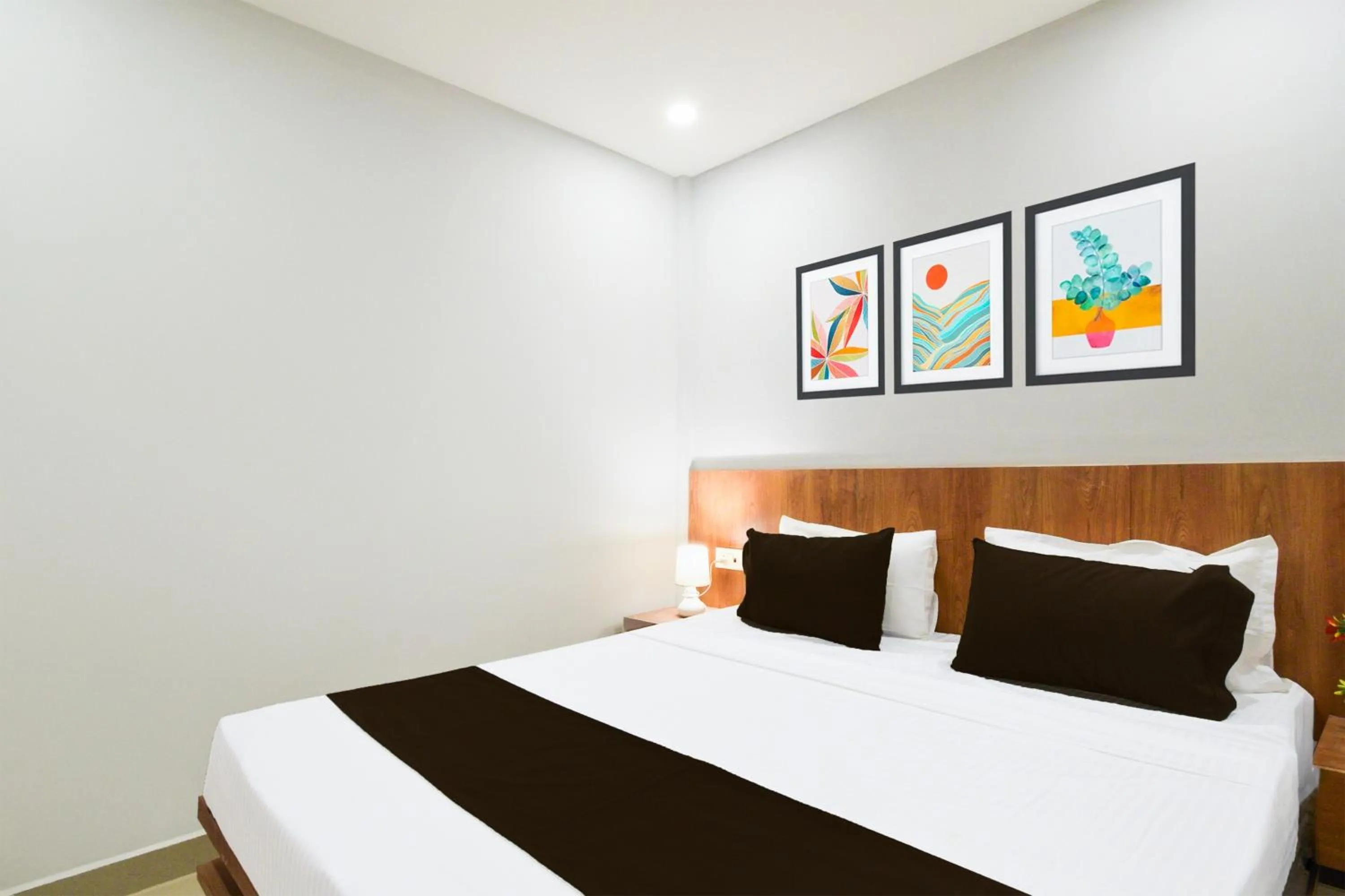 Bedroom, Bed in Hotel O Vaishnavi Residency