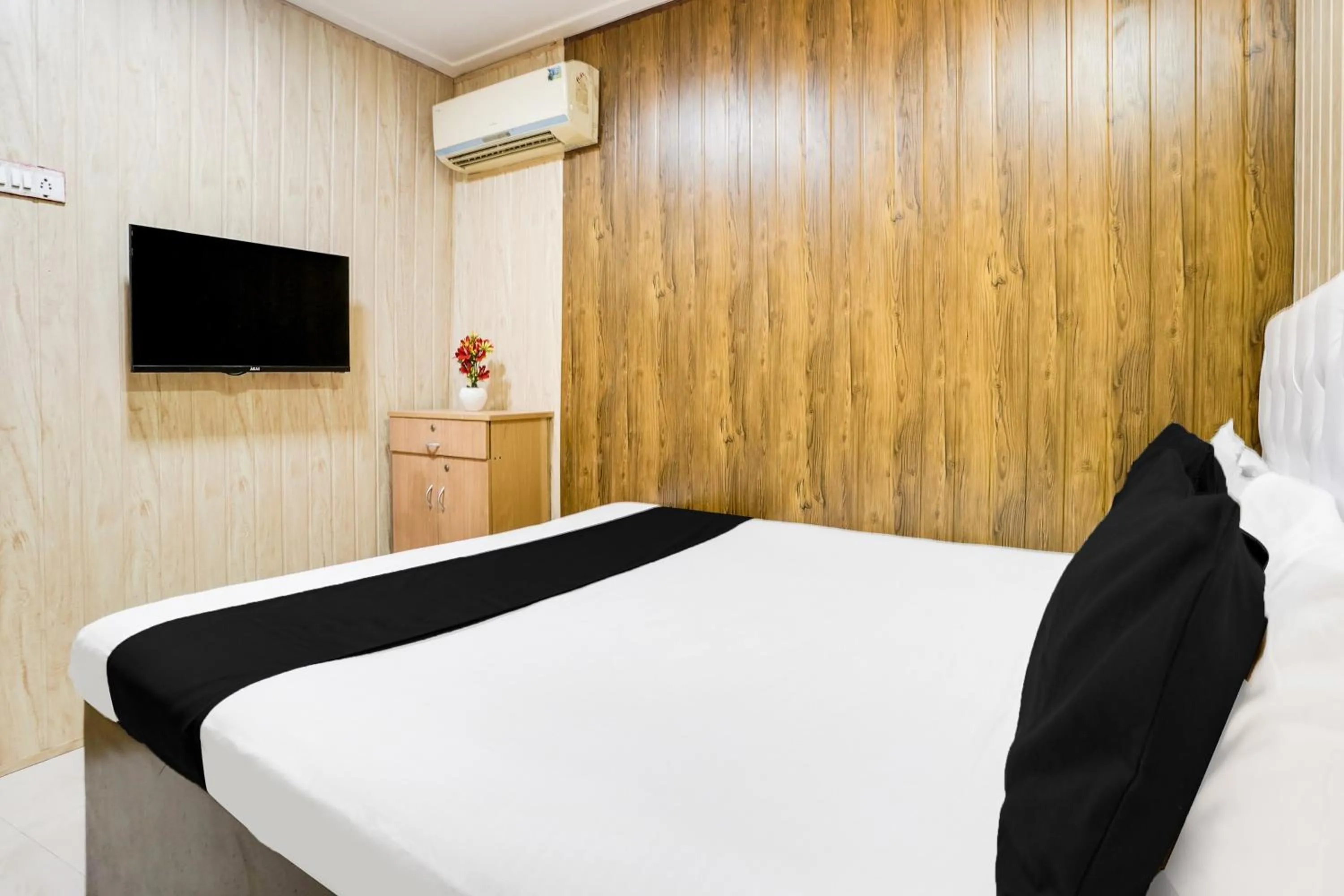 Bedroom in Hotel O Om Sai Palace