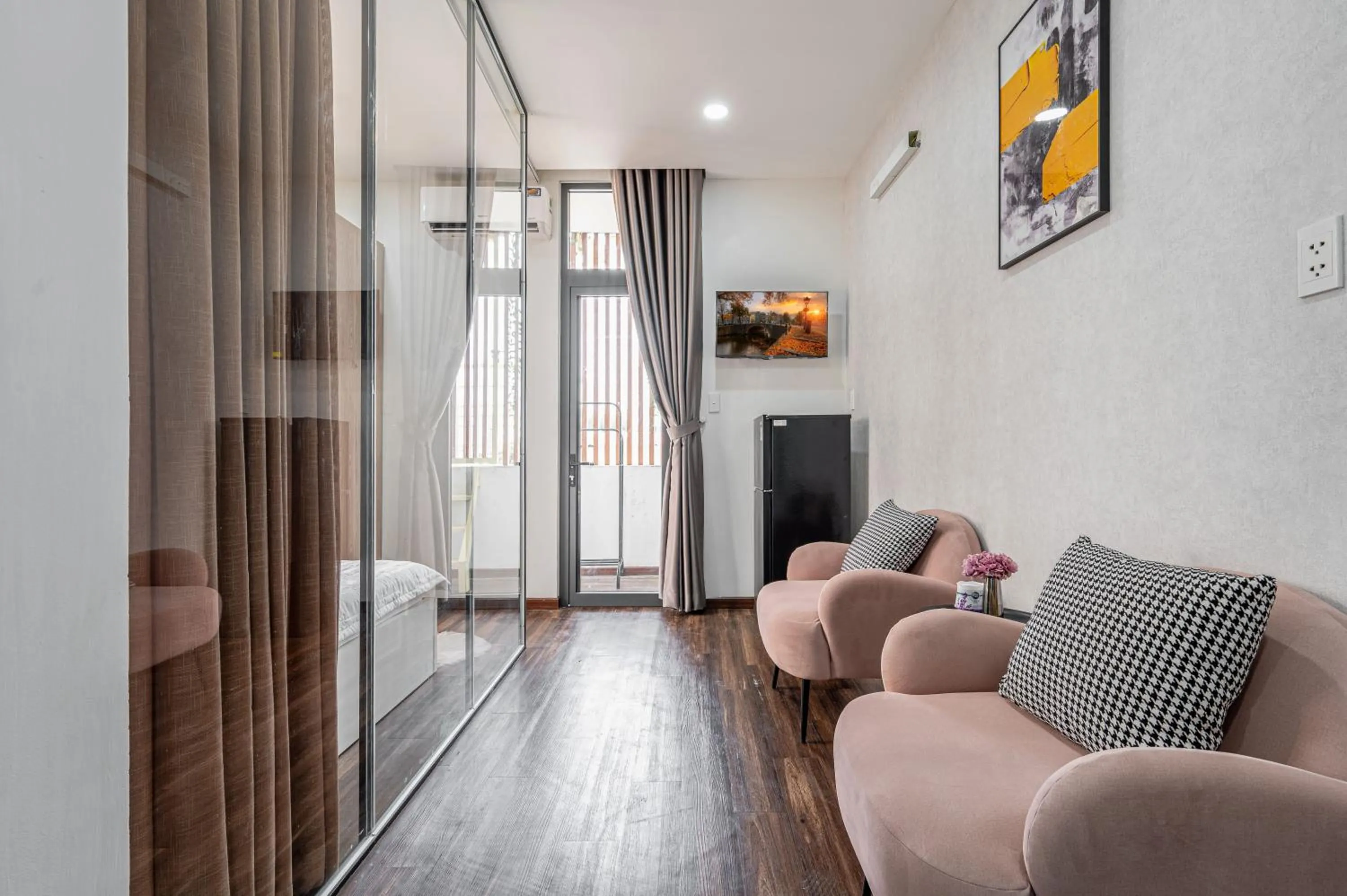 TV and multimedia in Lotus Lalala Inn Hotel