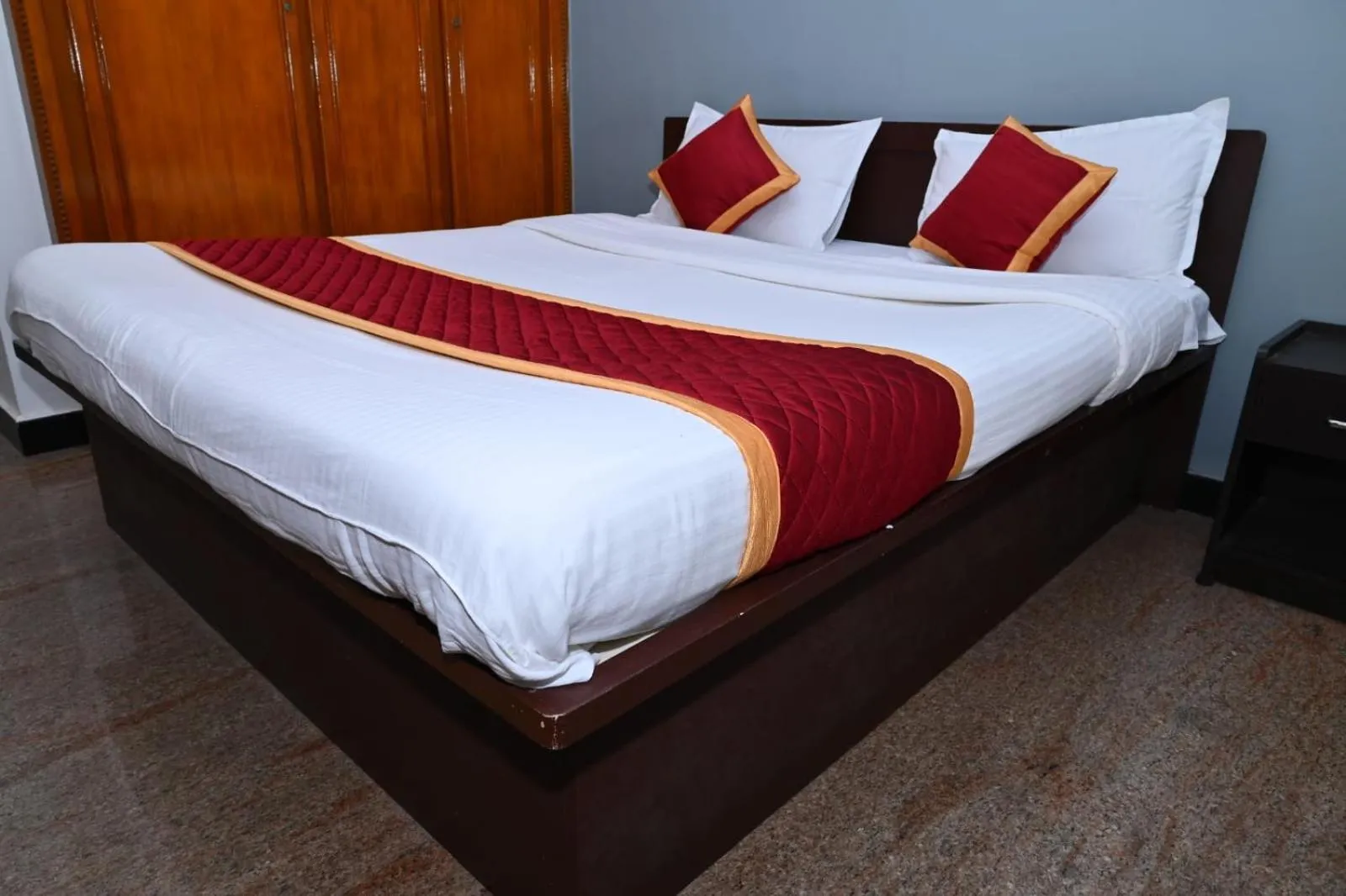 Photo of the whole room, Bed in Prakash Residence - White Town