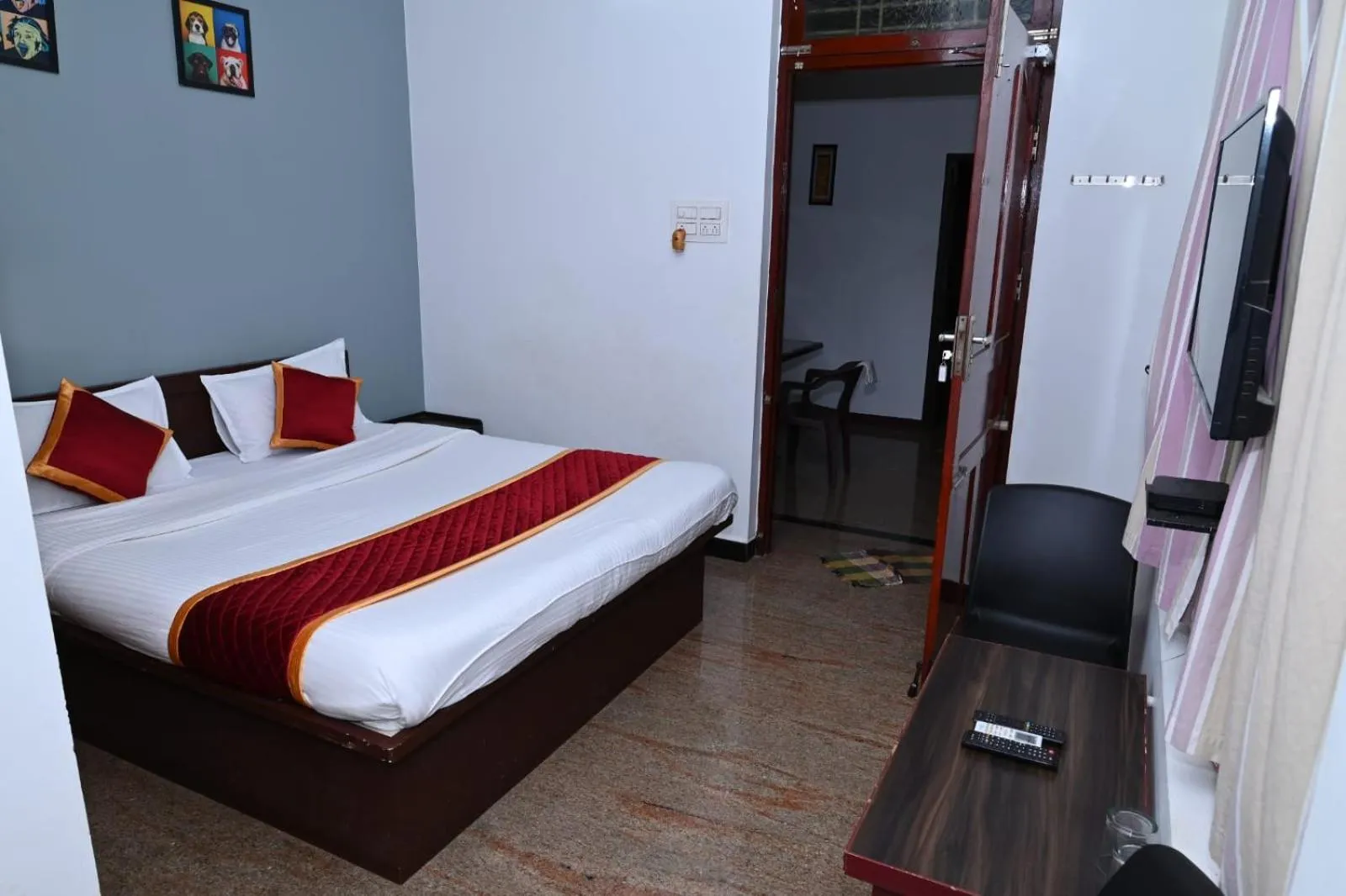 Bed in Prakash Residence - White Town