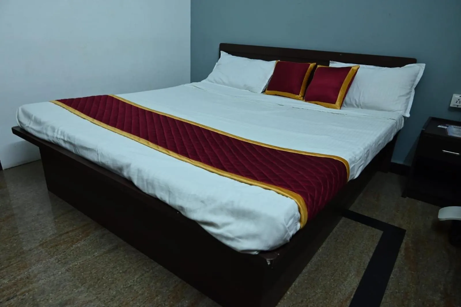 Bedroom, Bed in Prakash Residence - White Town