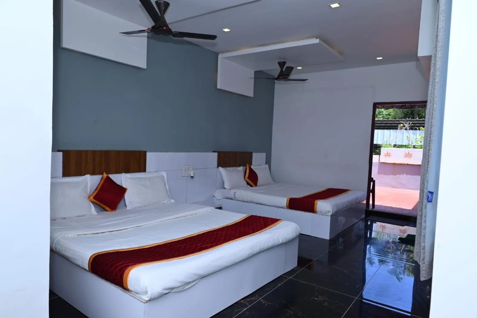 air conditioner, Bed in Prakash Residence - White Town