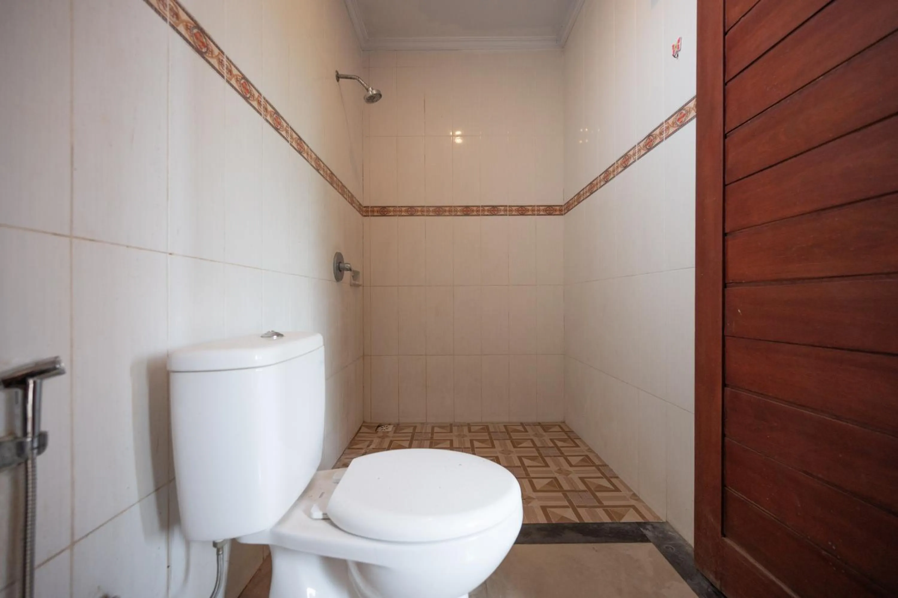 Bathroom in Agung Homestay Canggu Mitra RedDoorz