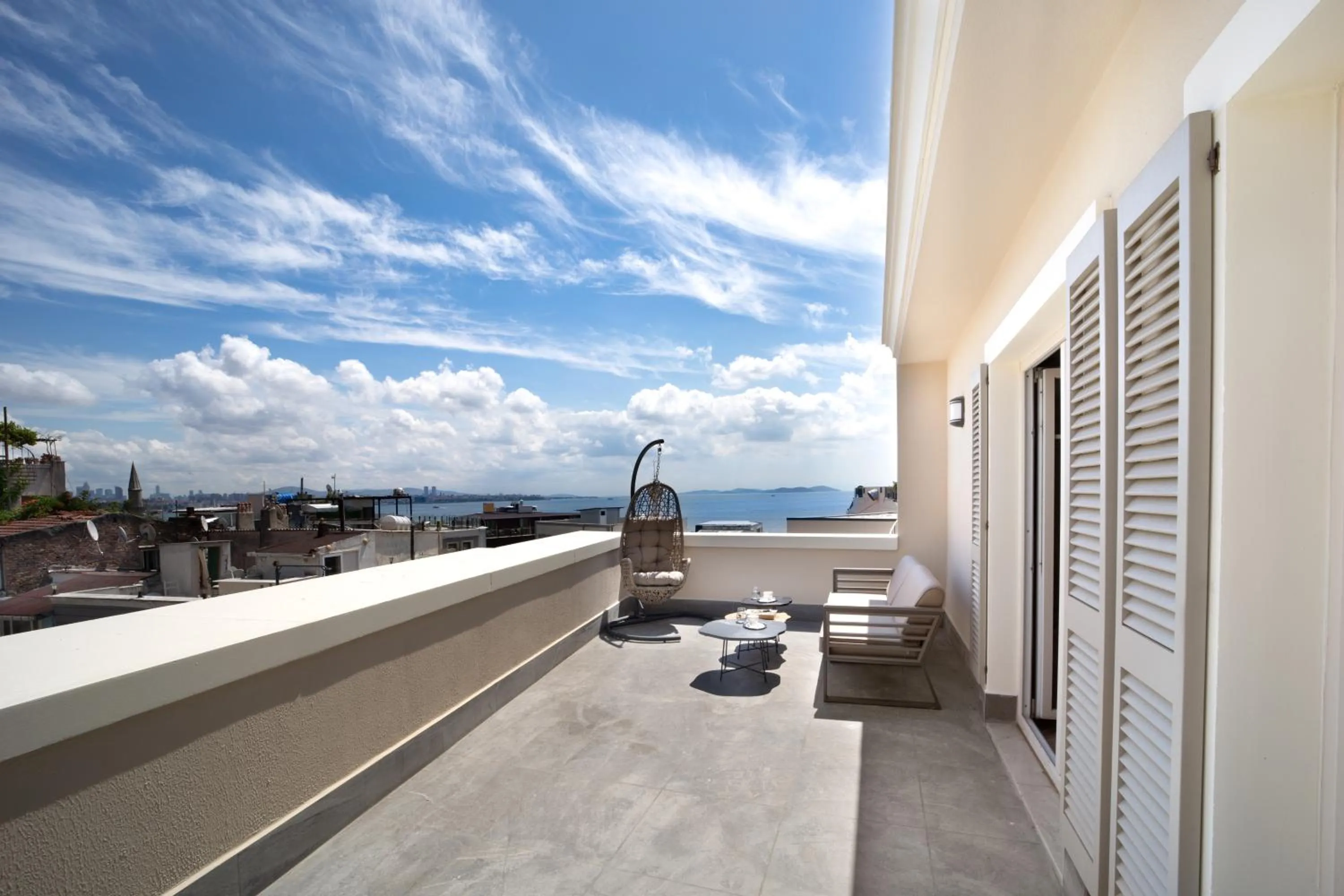 Balcony/Terrace in Me by Mula