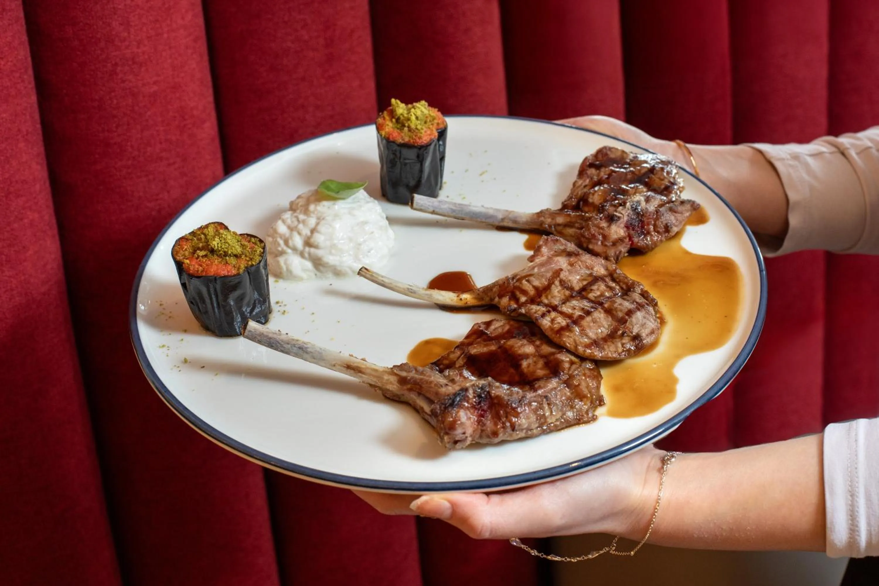 Restaurant/places to eat in Me by Mula