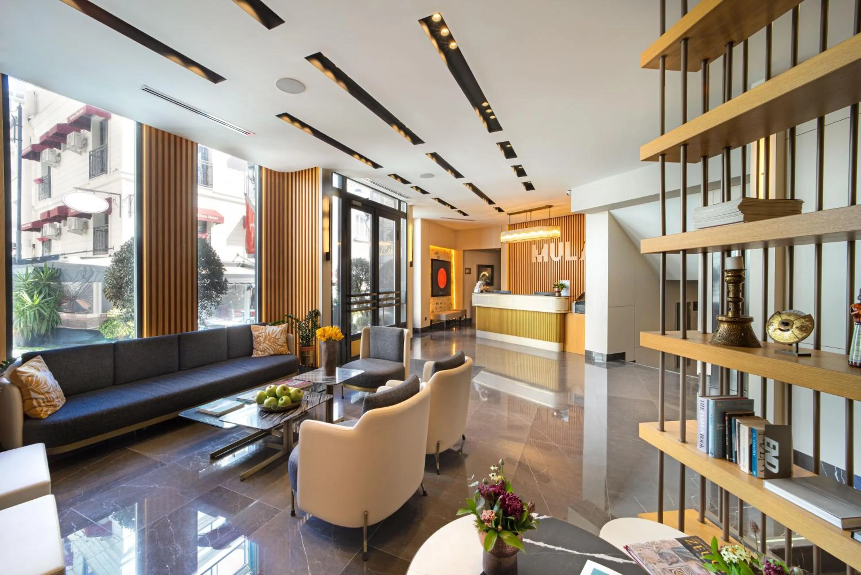 Lobby or reception in Me by Mula