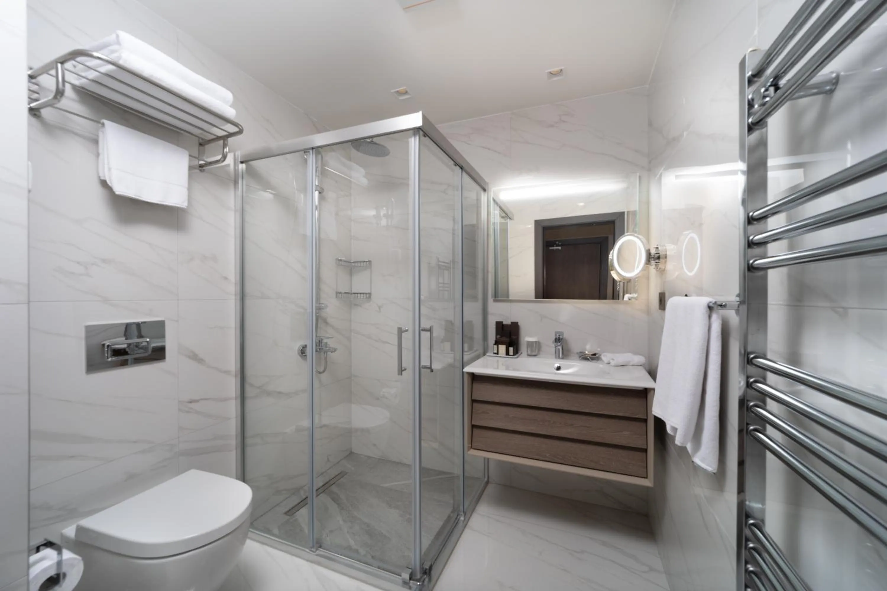 Bathroom in Me by Mula