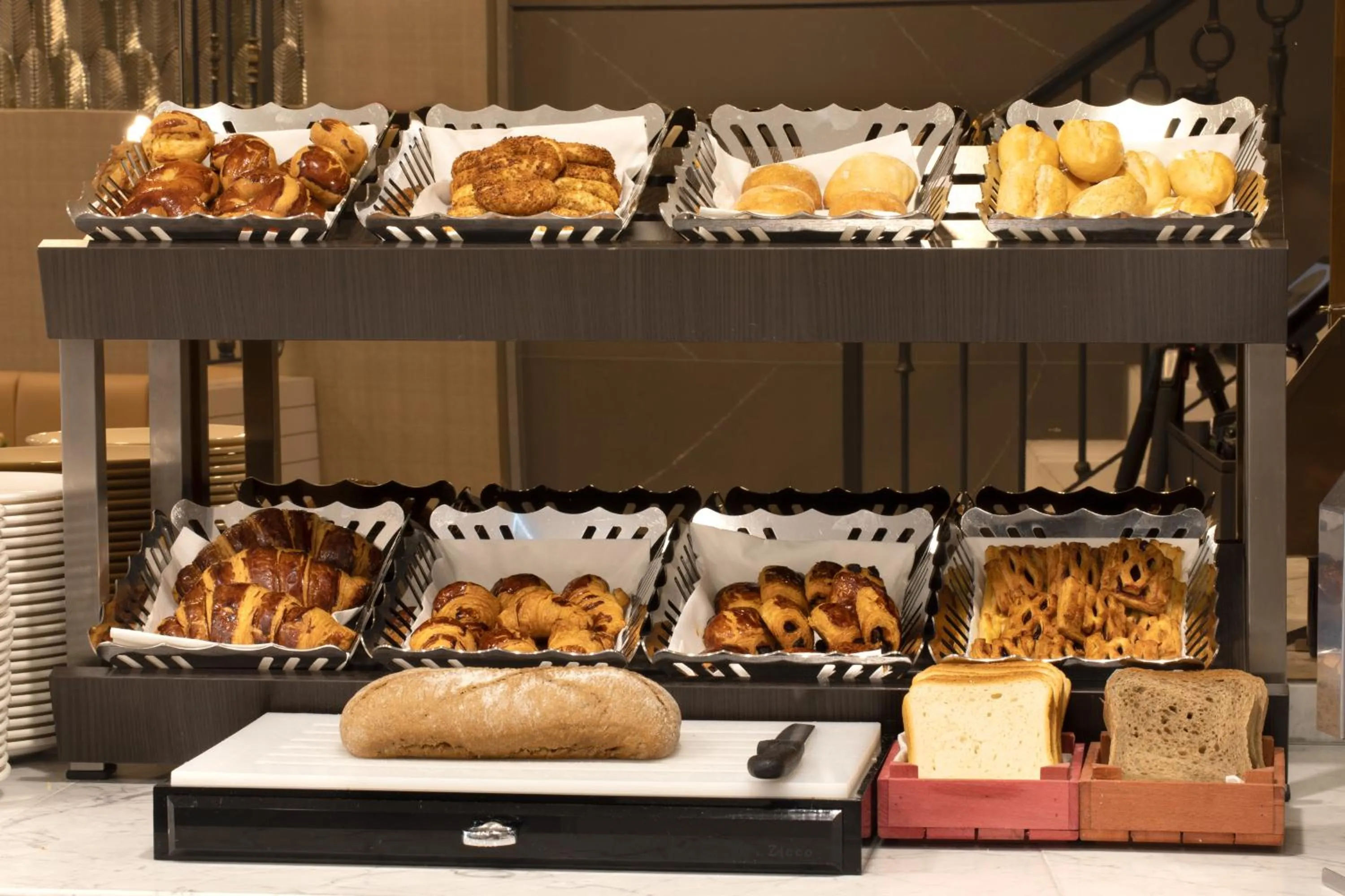 Food and drinks in Me by Mula