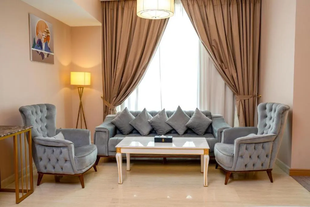 La Zona Continental Hotel