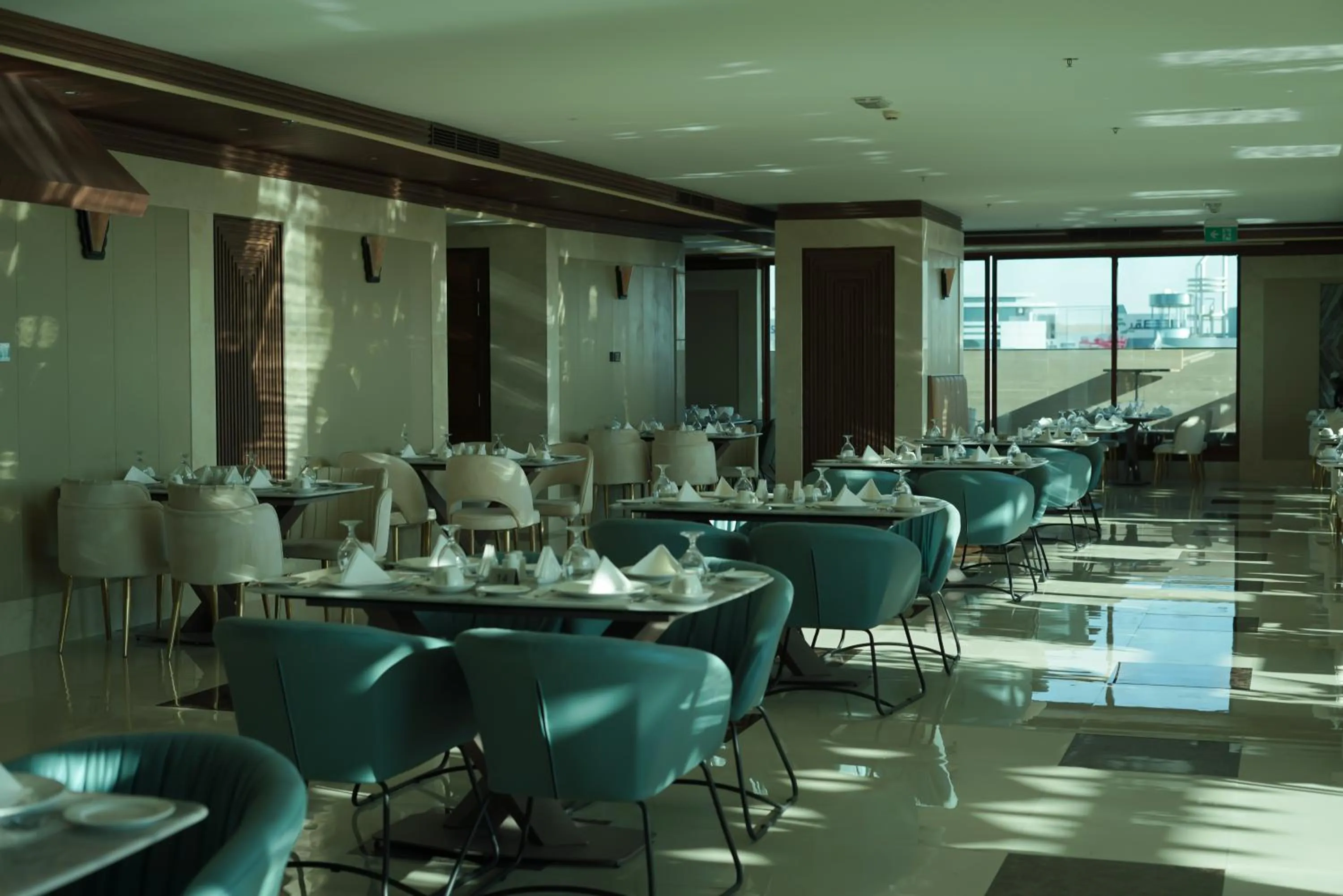 Restaurant/places to eat in La Zona Continental Hotel