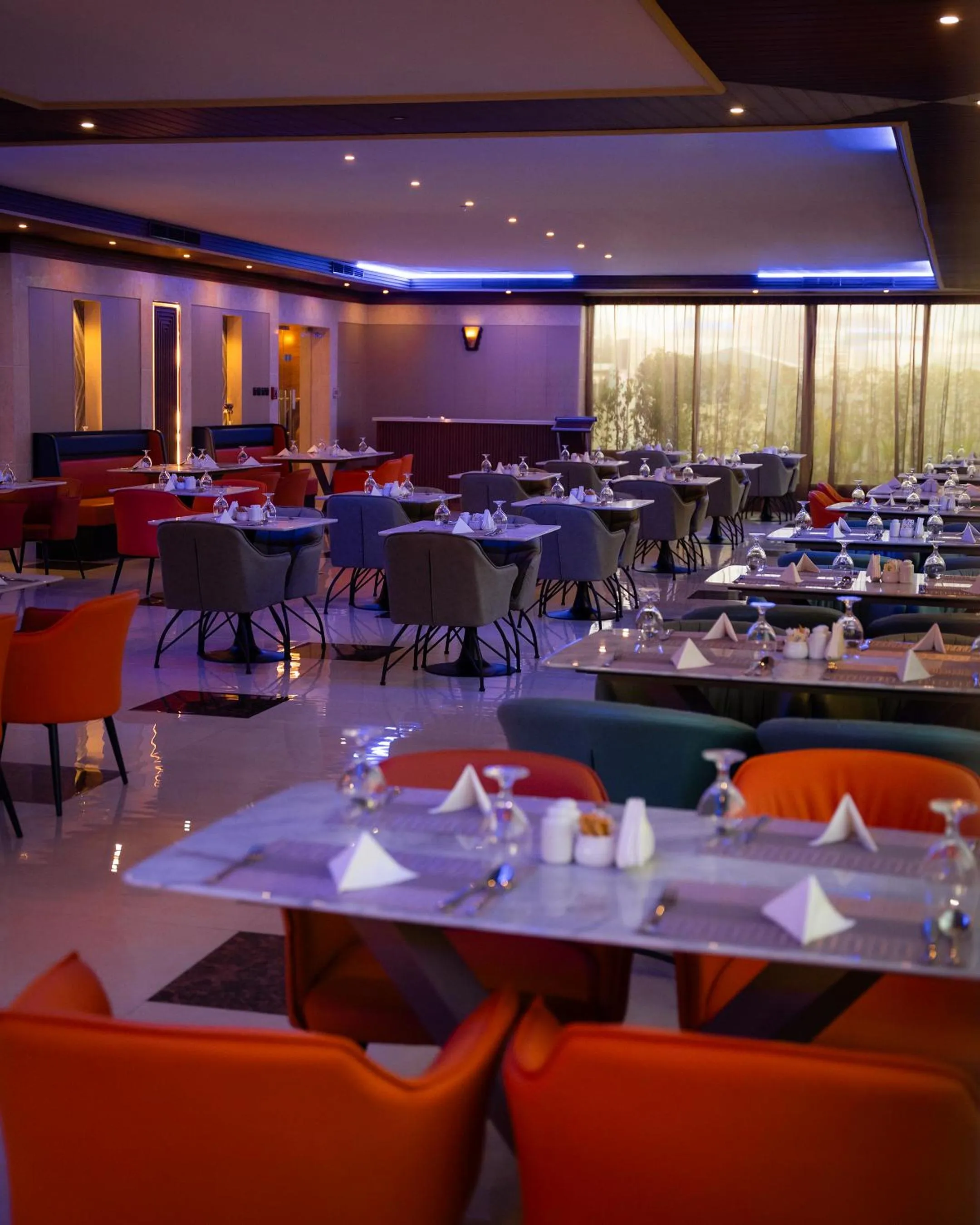 Restaurant/places to eat in La Zona Continental Hotel