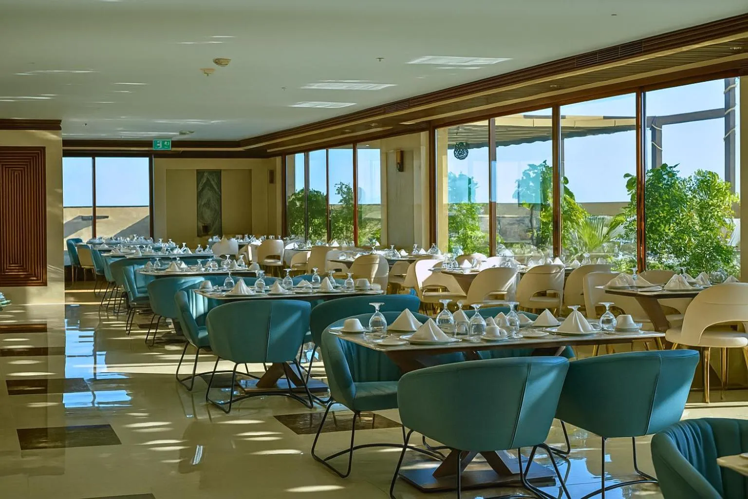 Restaurant/places to eat in La Zona Continental Hotel