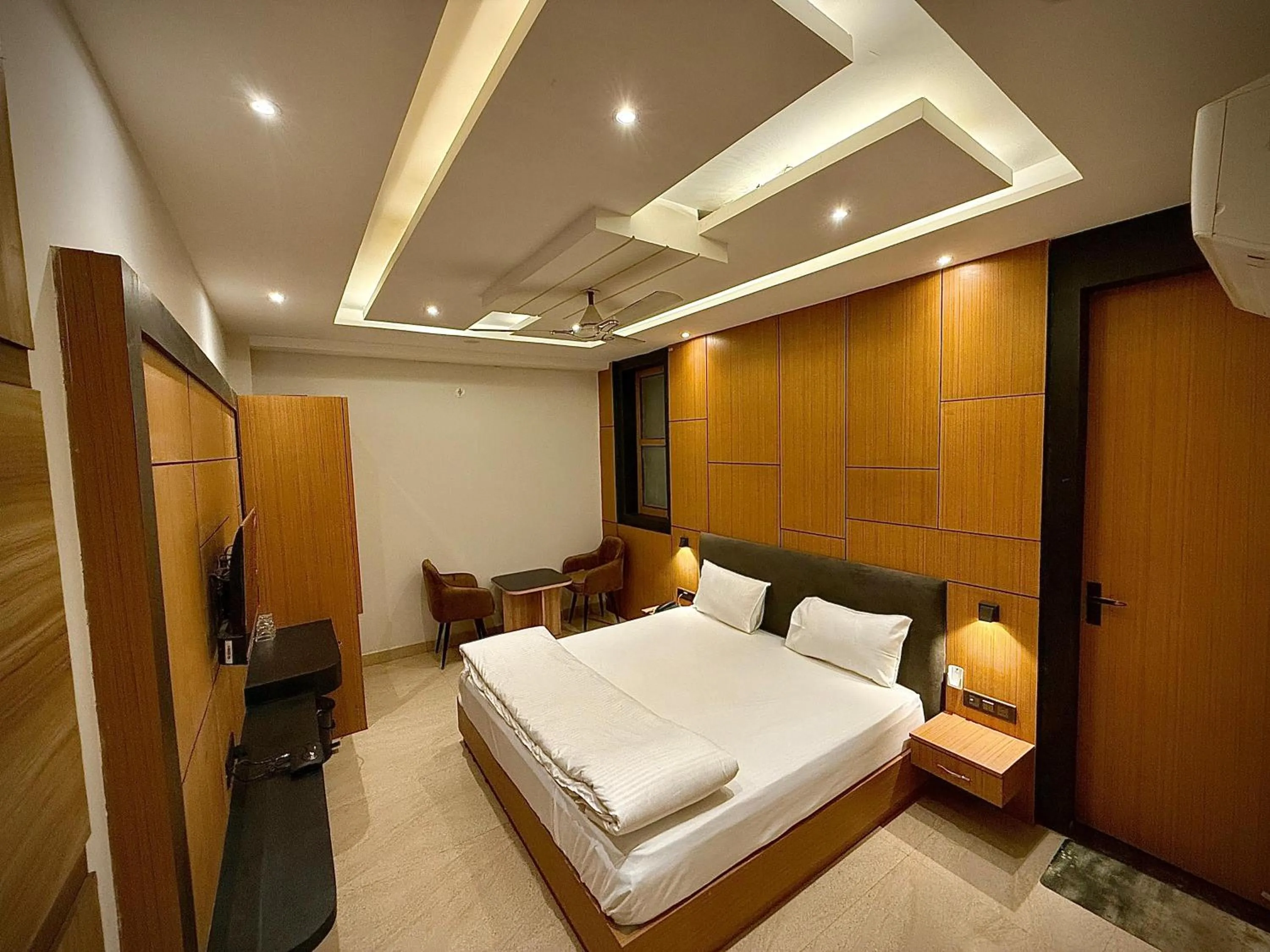 Bed in Hotel Lata Continental