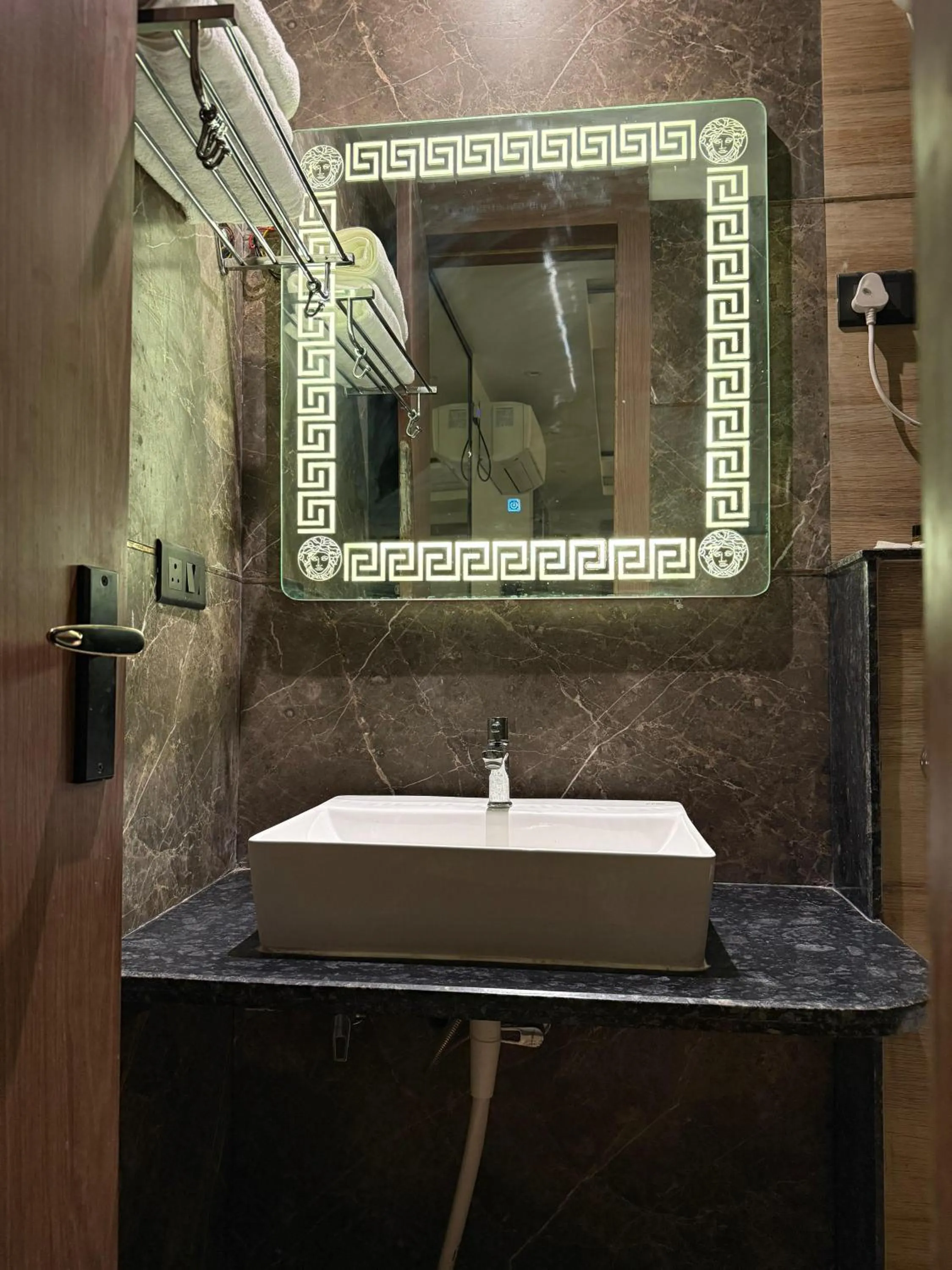 Bathroom in Hotel Lata Continental