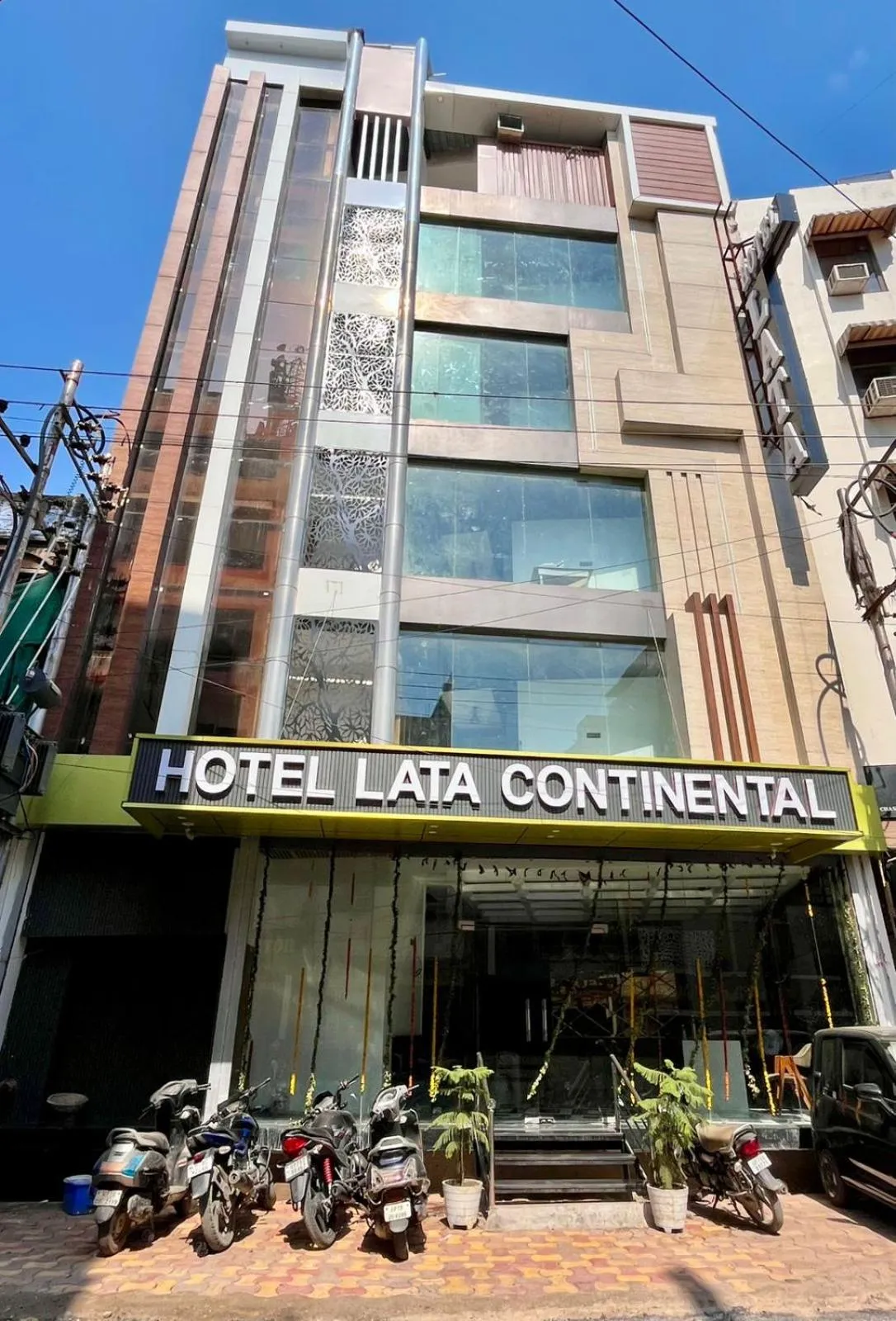 Facade/entrance in Hotel Lata Continental