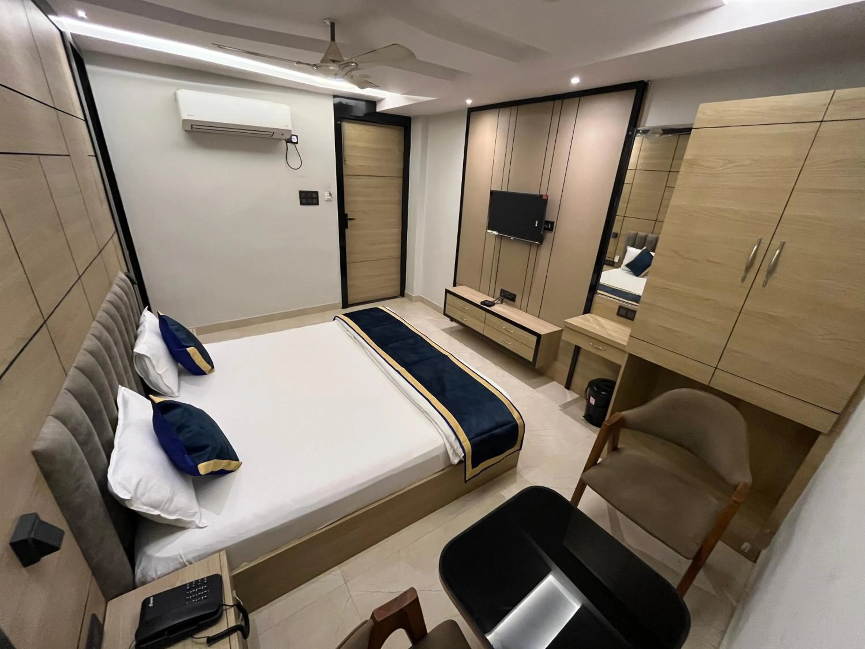 Bed in Hotel Lata Continental