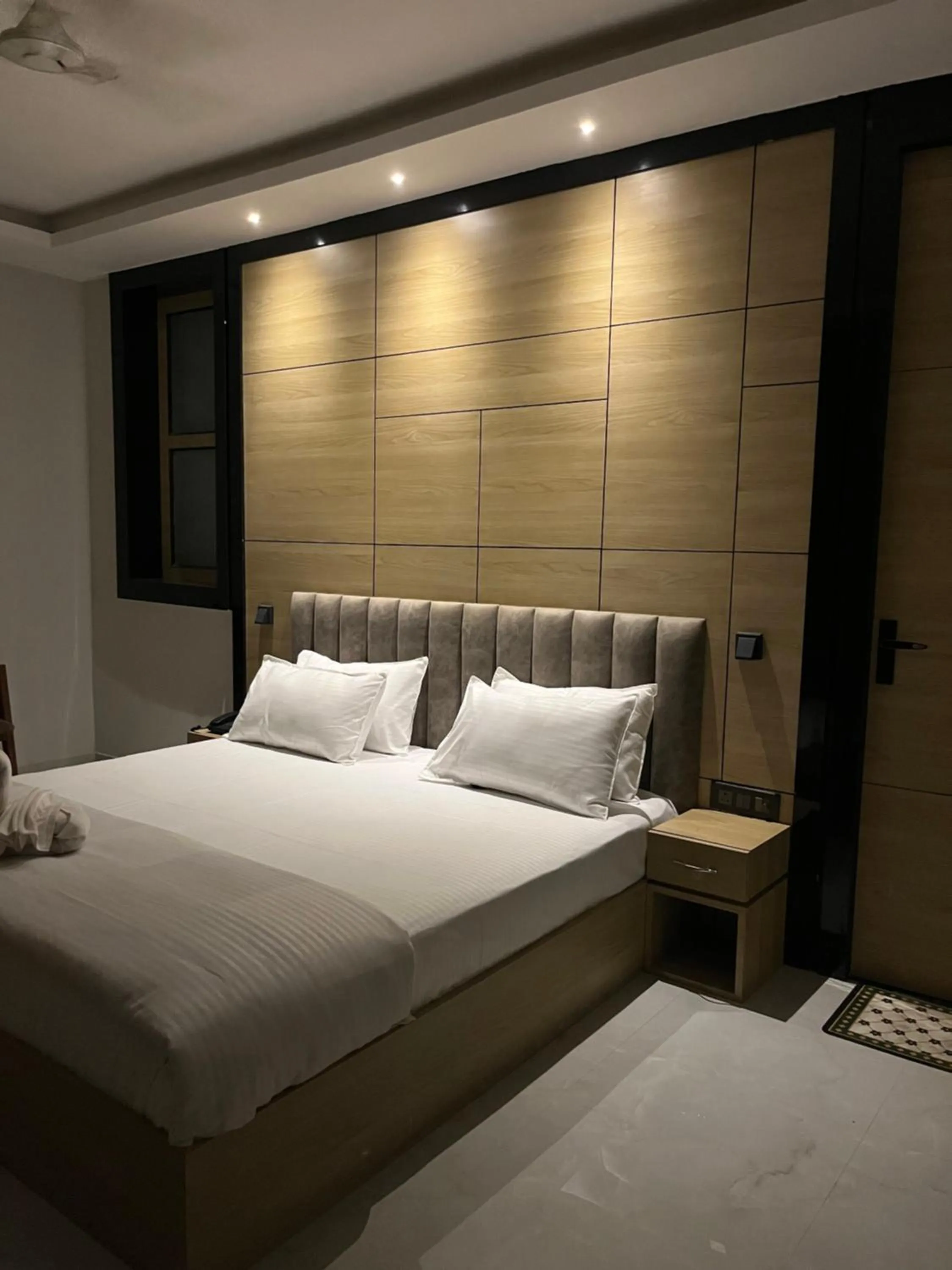 Bed in Hotel Lata Continental