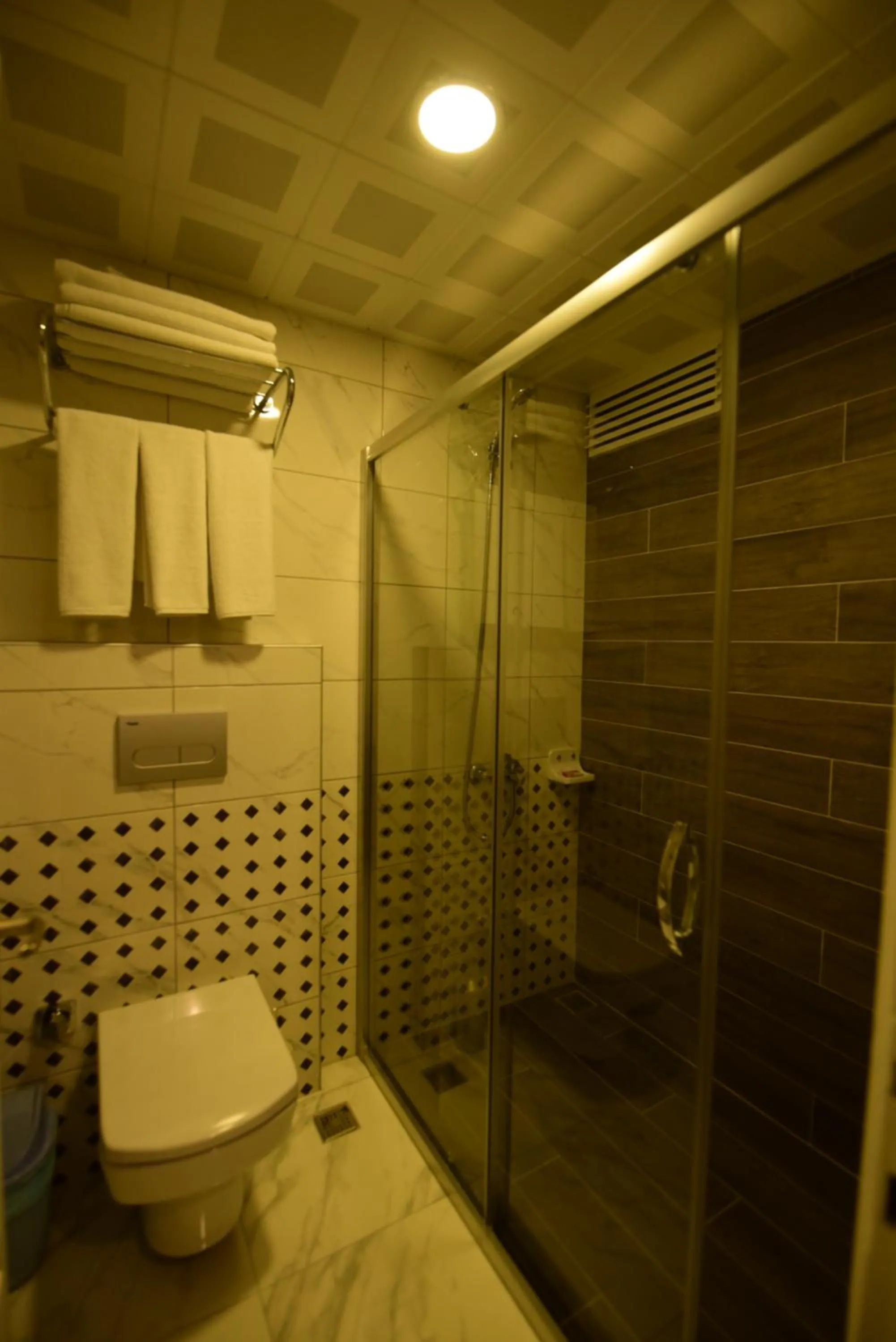 Bathroom in Narcis Apart Hotel