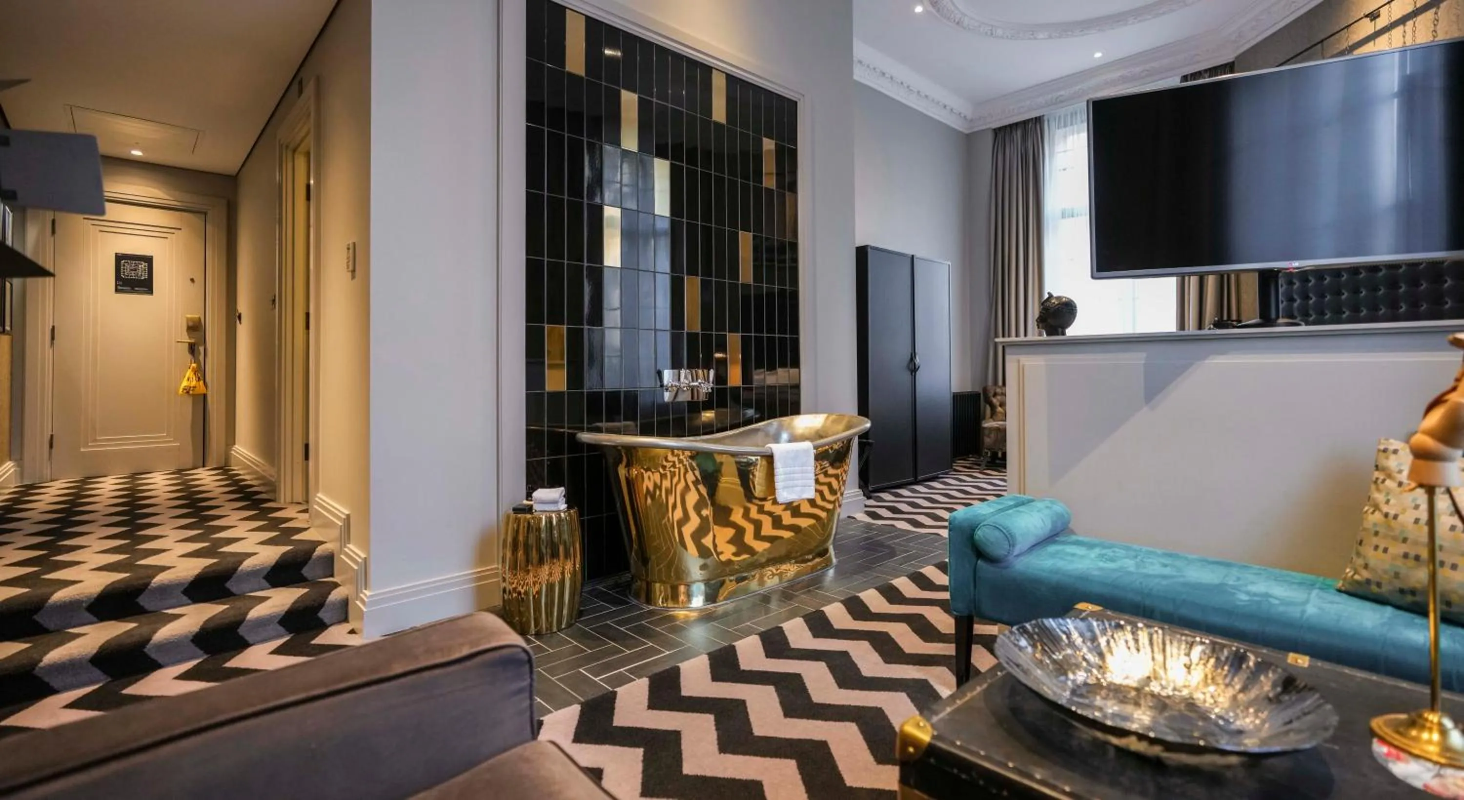 Bedroom in Hotel Gotham