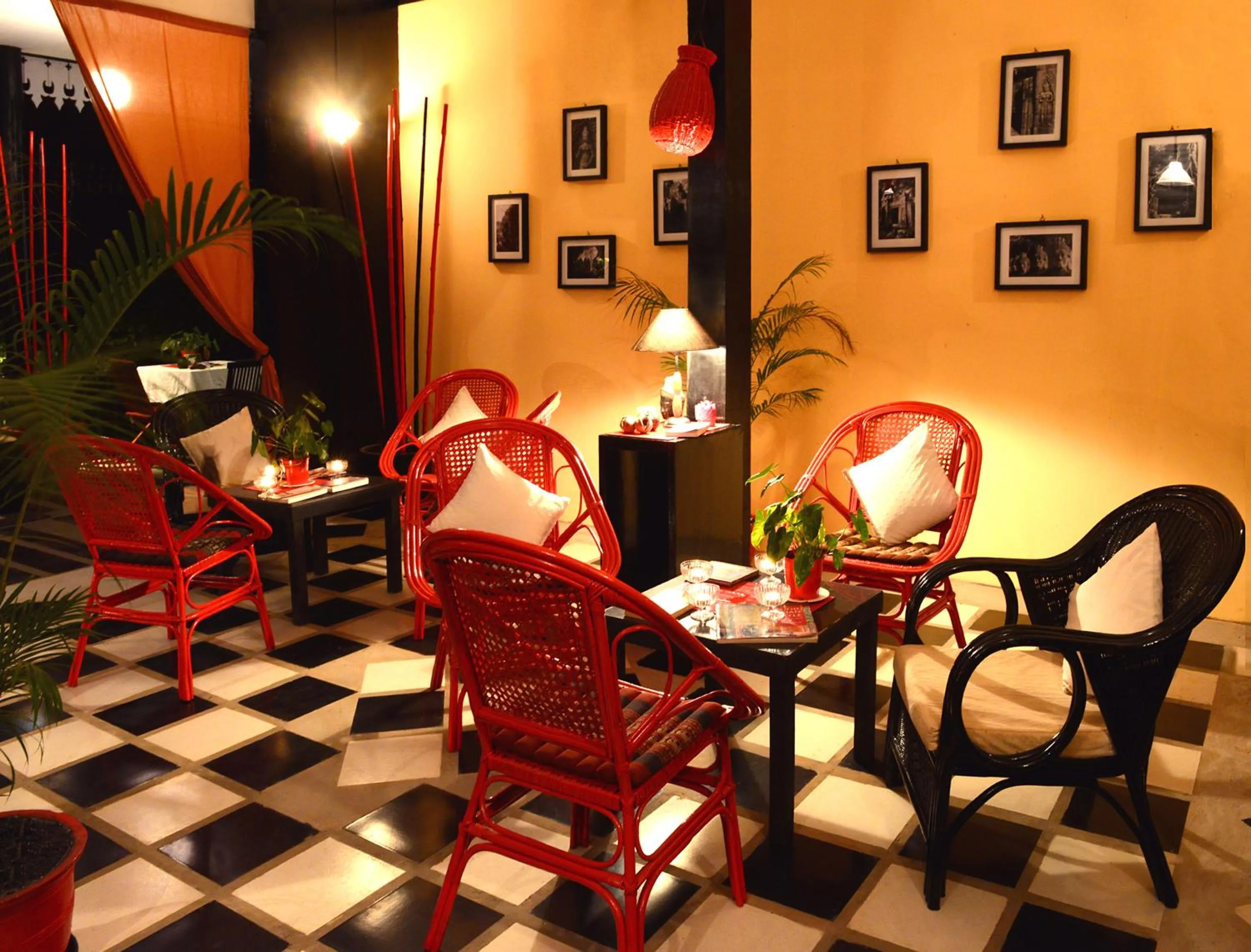 Restaurant/places to eat in The Cockatoo Nature Resort & Spa