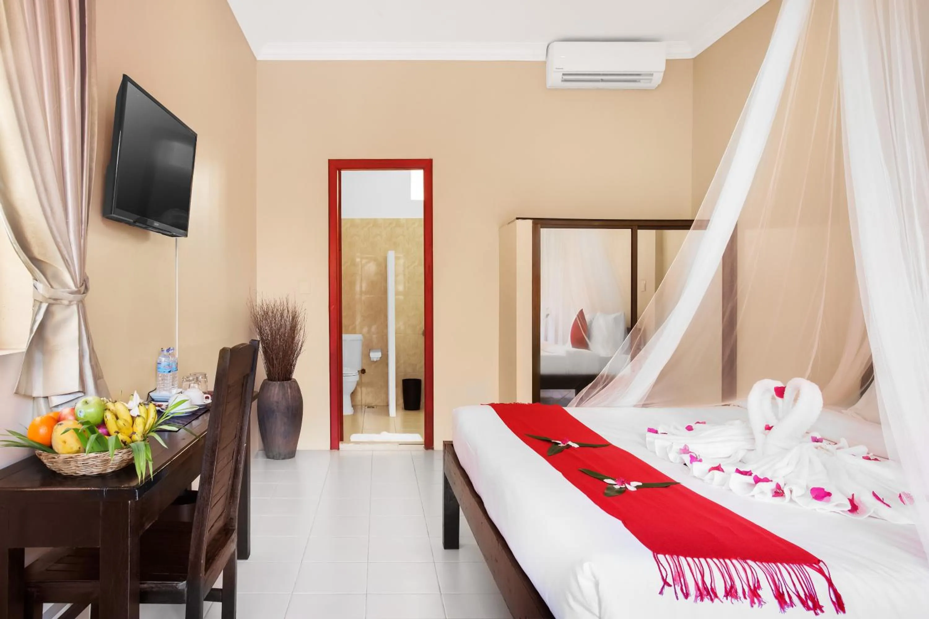 Bedroom, Bed in The Cockatoo Nature Resort & Spa