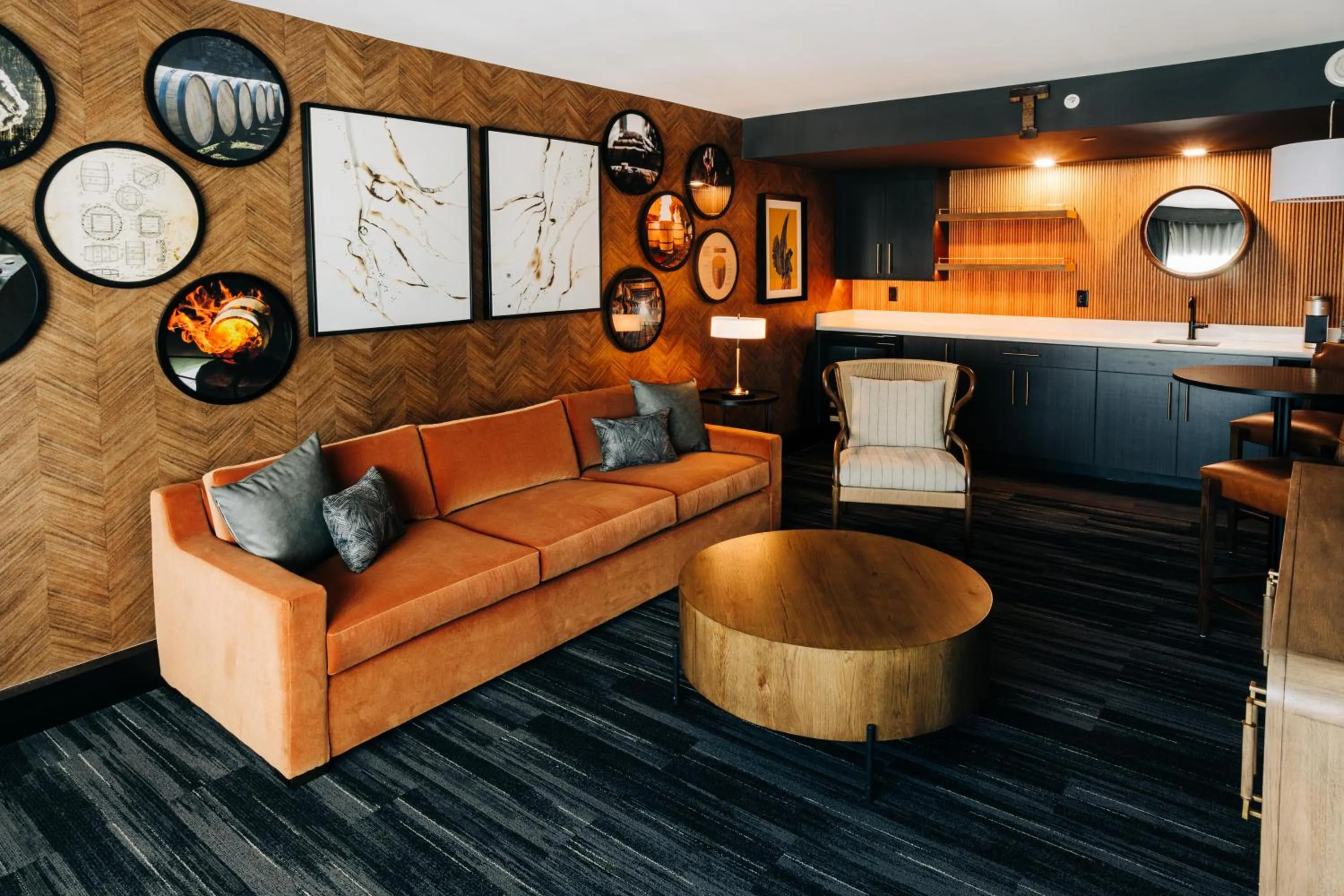 Living room in The Trail Hotel