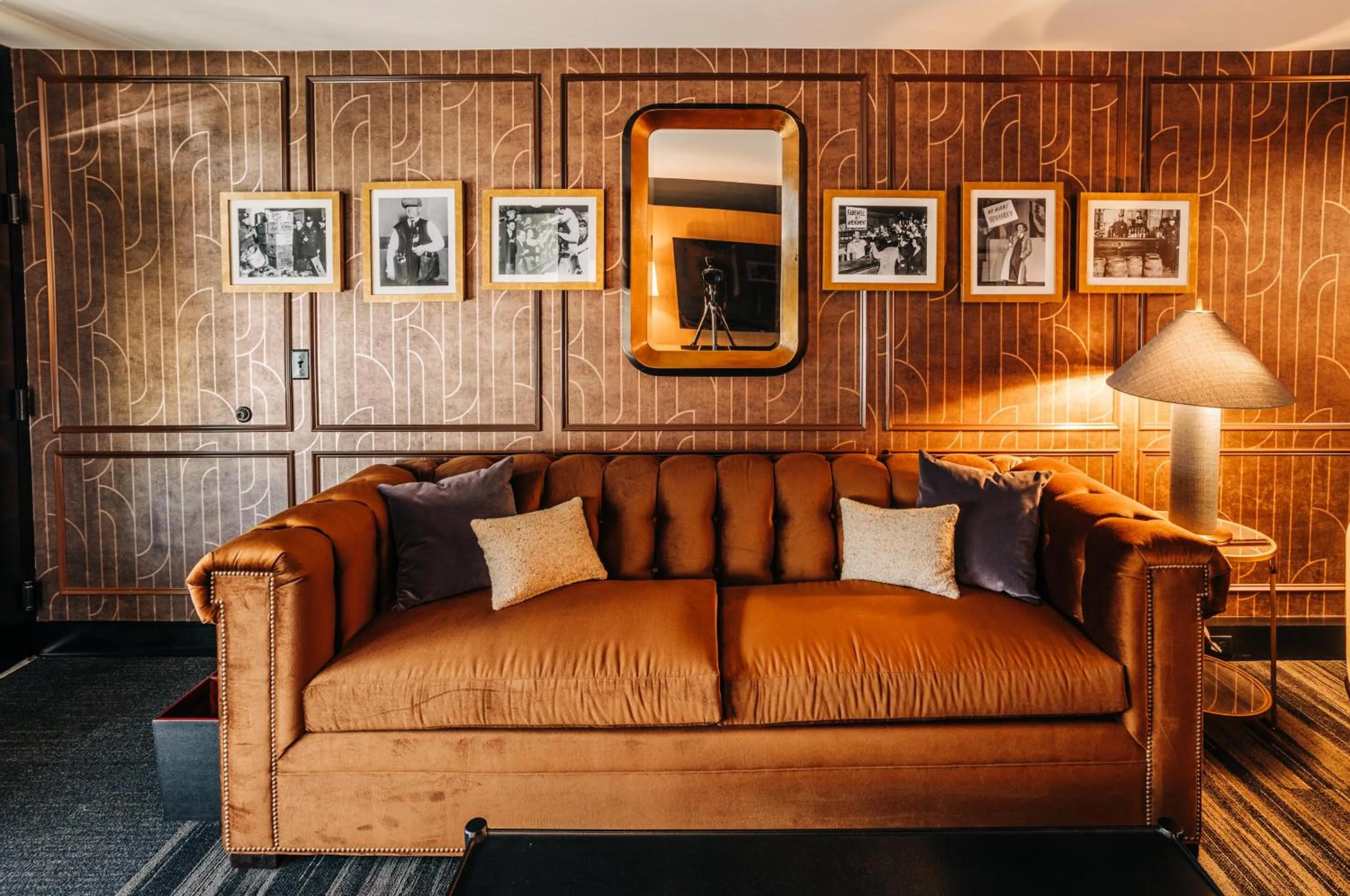 Living room in The Trail Hotel