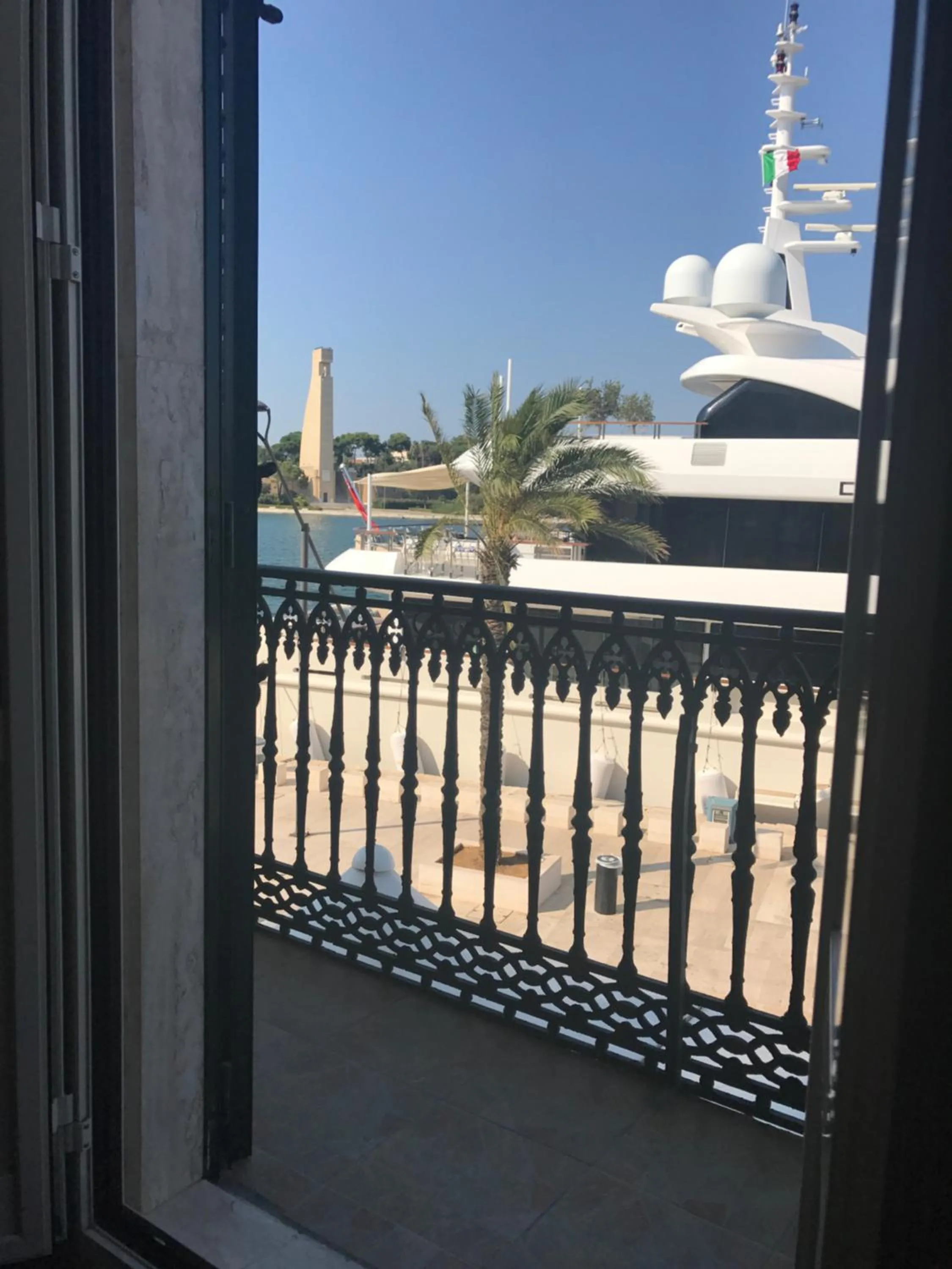 Sea view in B&B Le Colonne