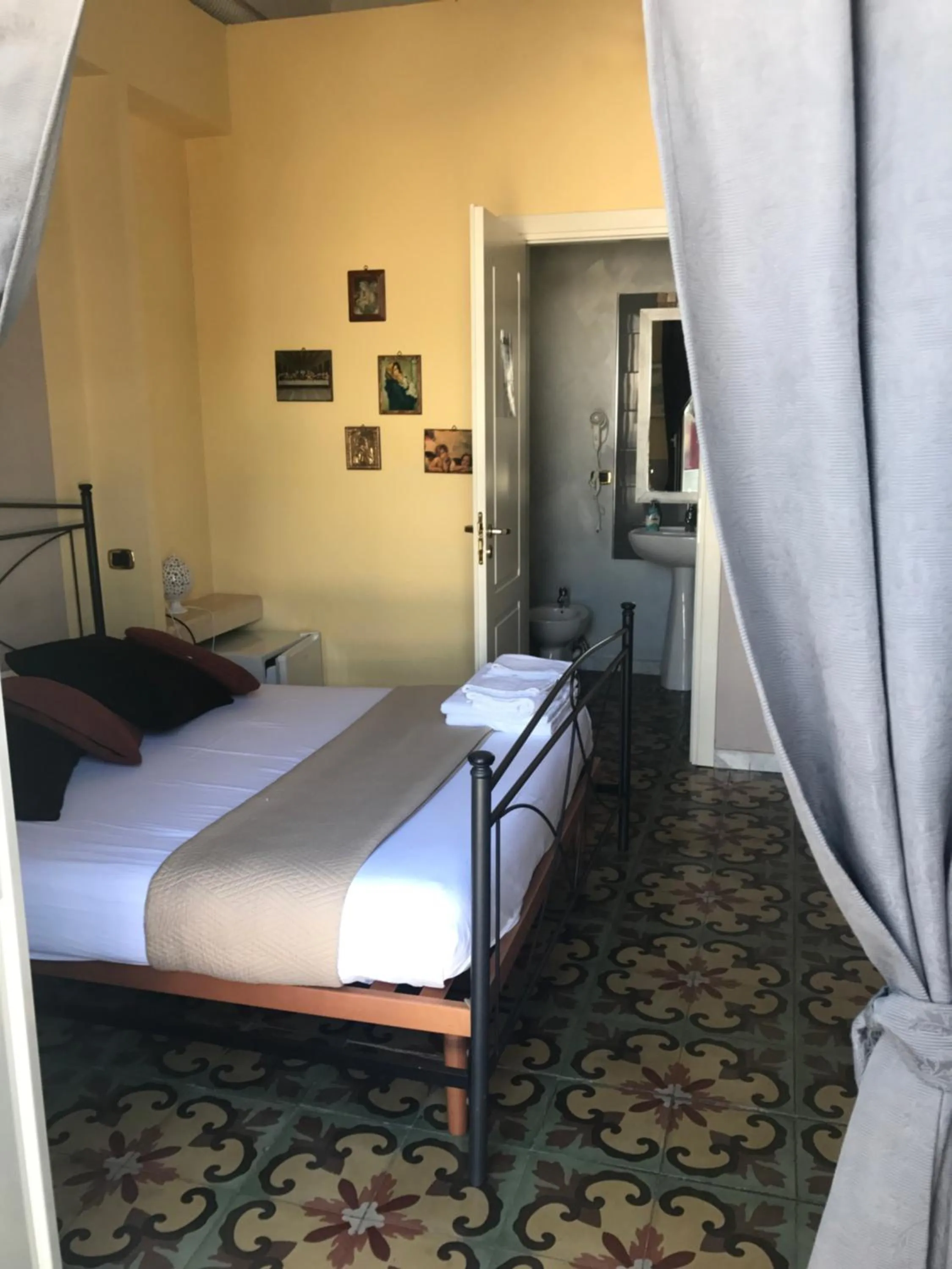 Photo of the whole room, Bed in B&B Le Colonne