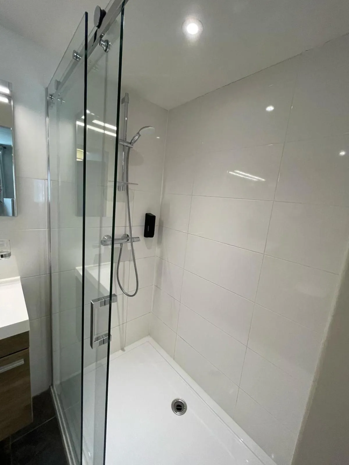 Bathroom in In de Witte Dame Hotel Bar Kitchen Apartments