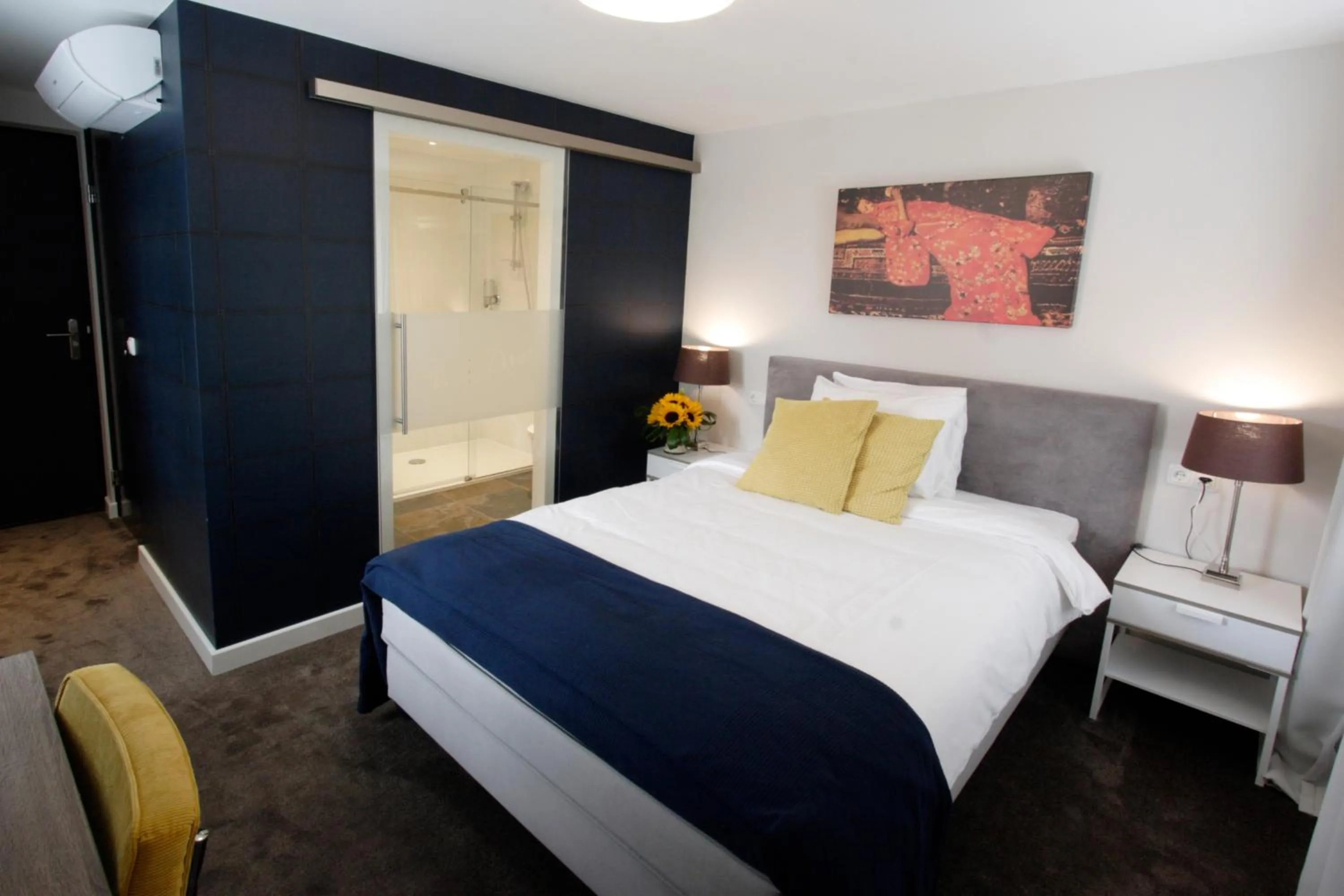 Bedroom, Bed in In de Witte Dame Hotel Bar Kitchen Apartments